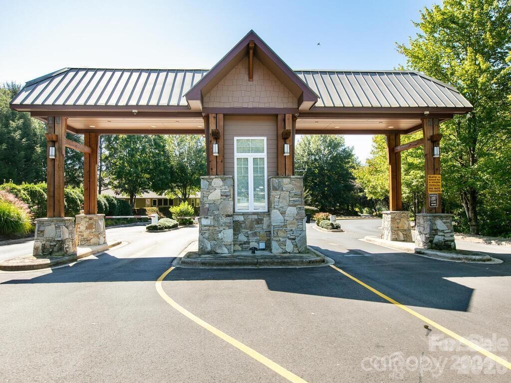 51 Barn Owl Way — Hendersonville