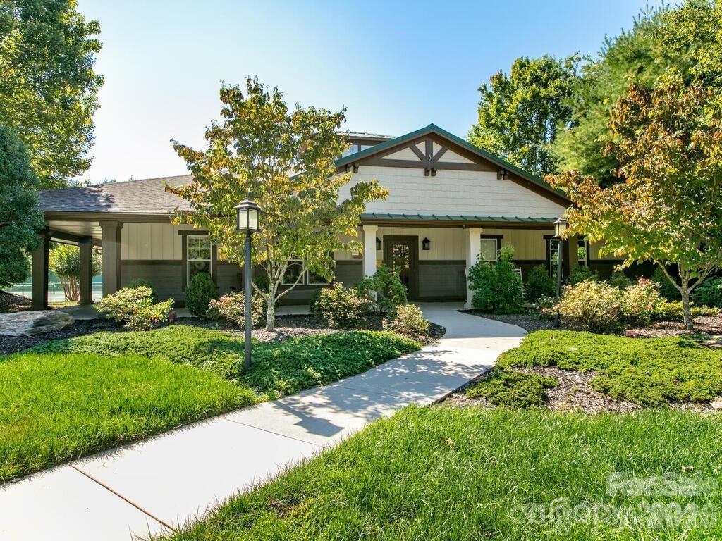 51 Barn Owl Way — Hendersonville