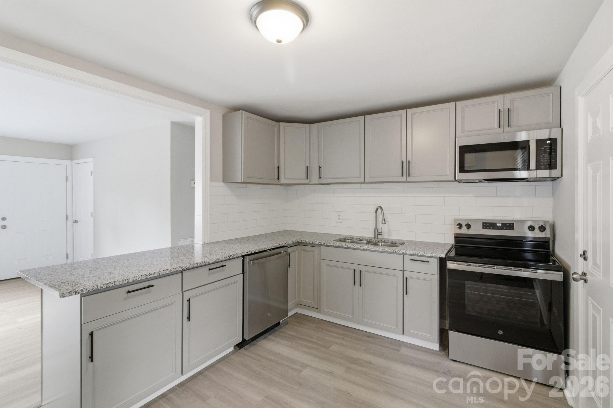 2725 Thornton Road — Charlotte