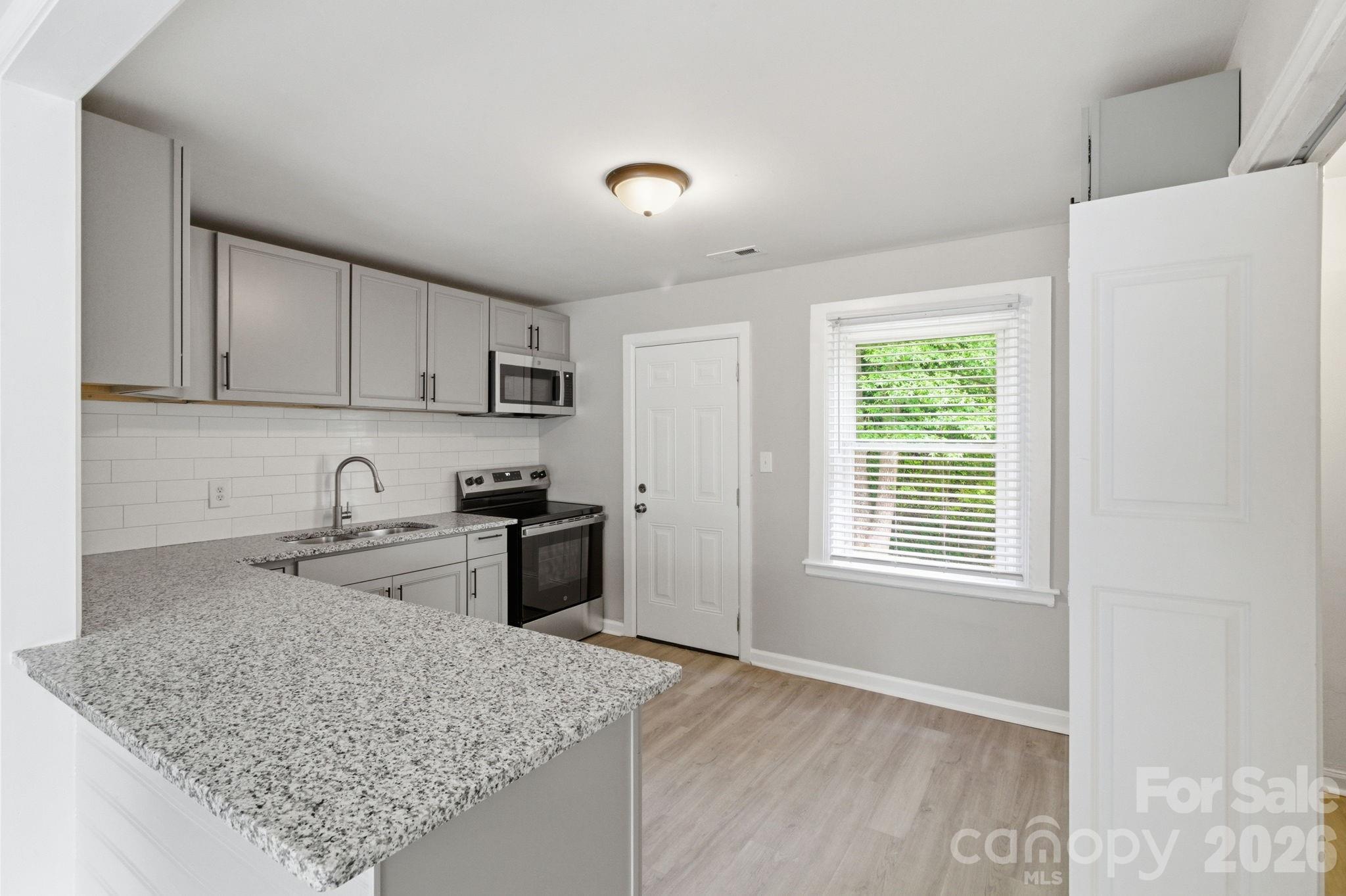 2725 Thornton Road — Charlotte