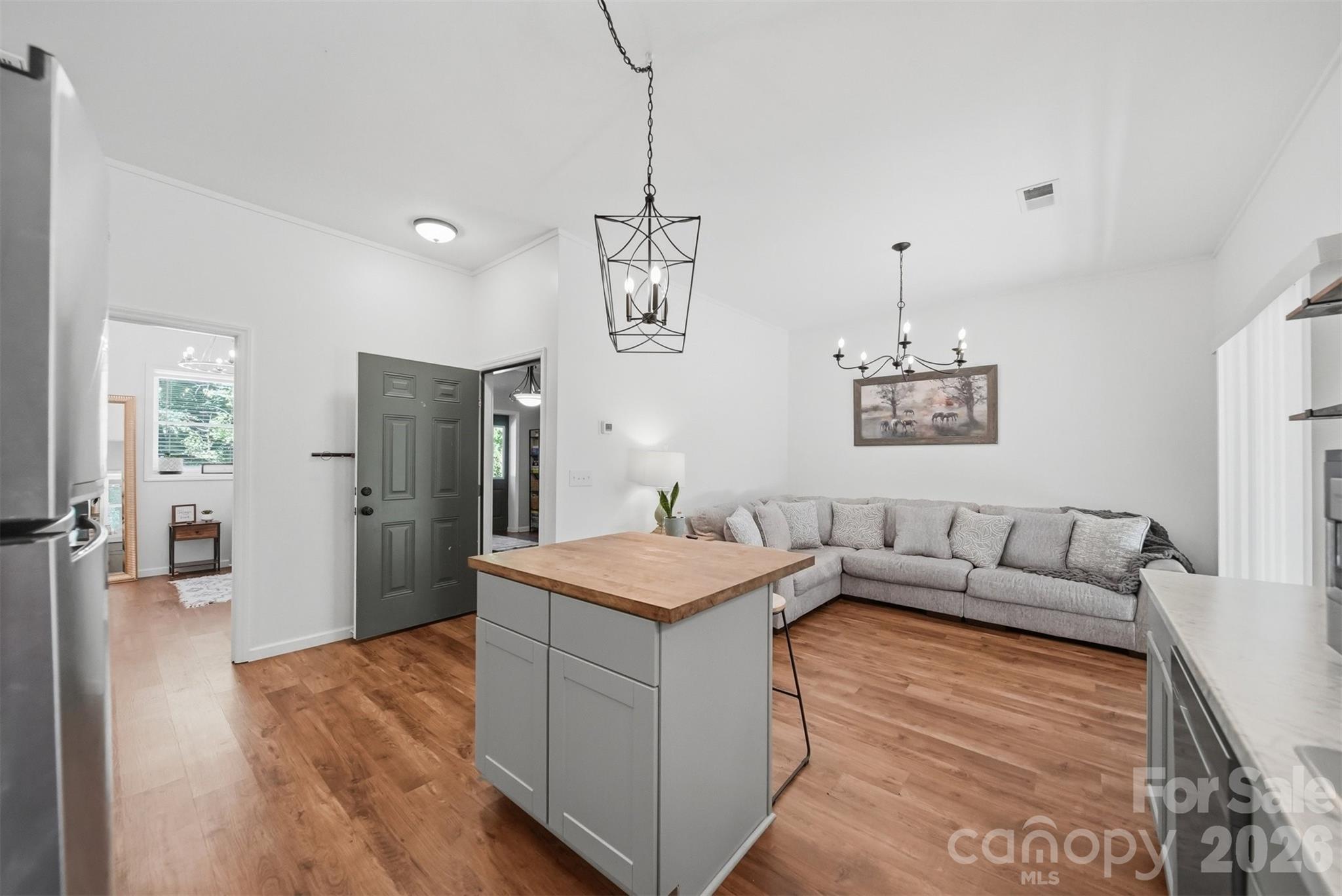 1857 Creekside Place — Lenoir