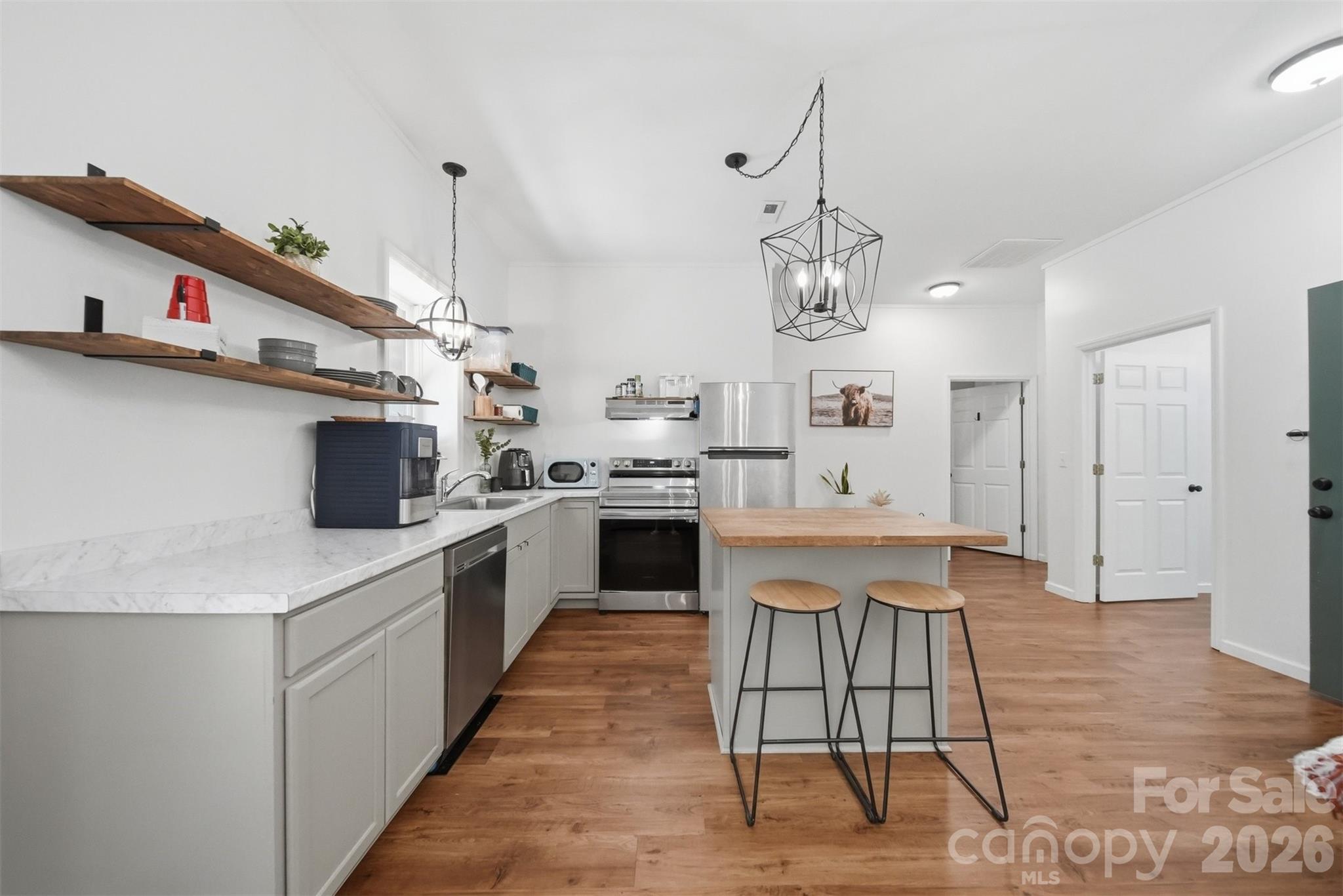 1857 Creekside Place — Lenoir