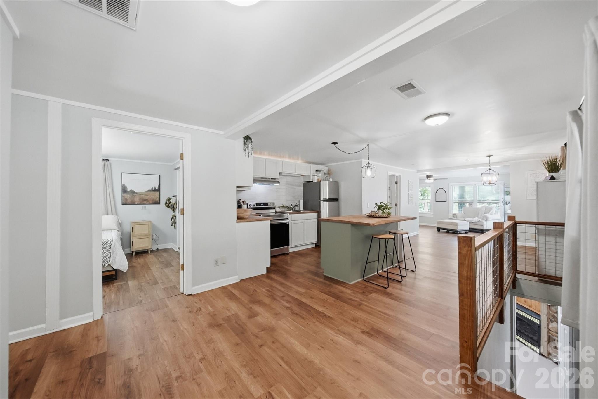 1857 Creekside Place — Lenoir