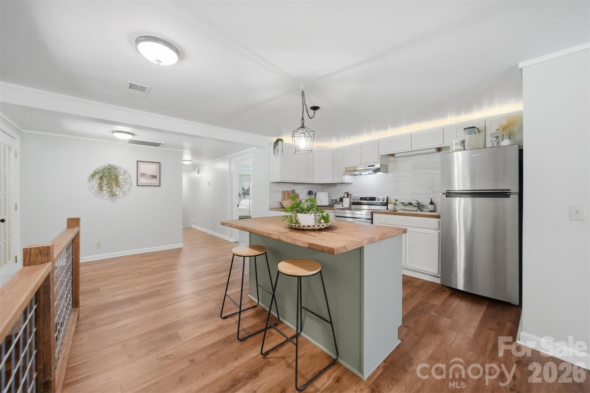 1857 Creekside Place — Lenoir