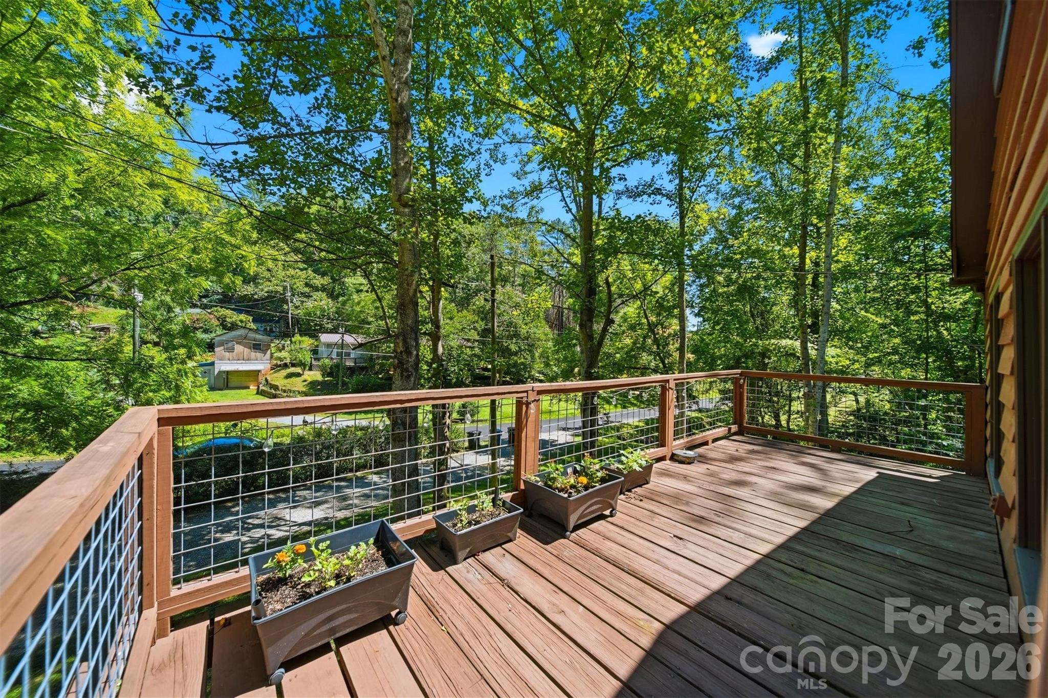 1857 Creekside Place — Lenoir