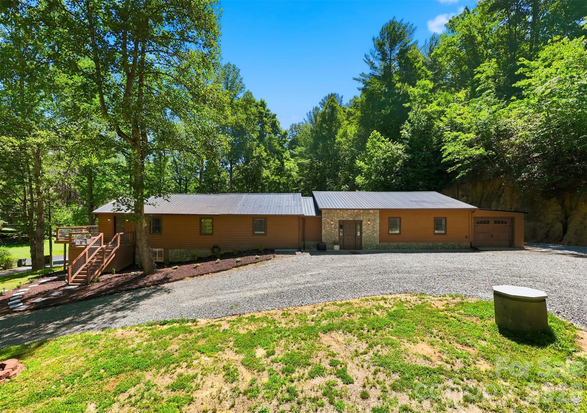1857 Creekside Place — Lenoir