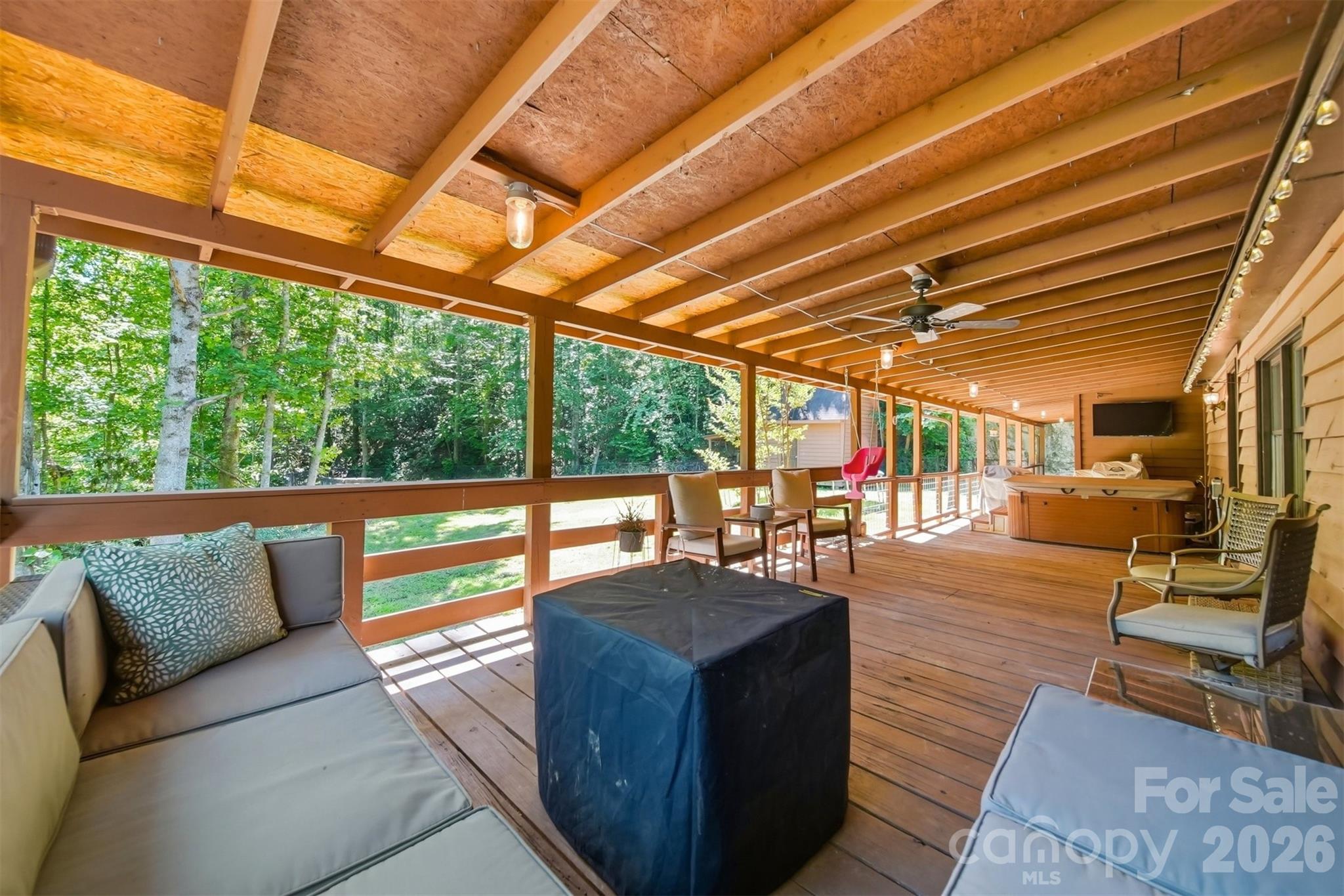 1857 Creekside Place — Lenoir
