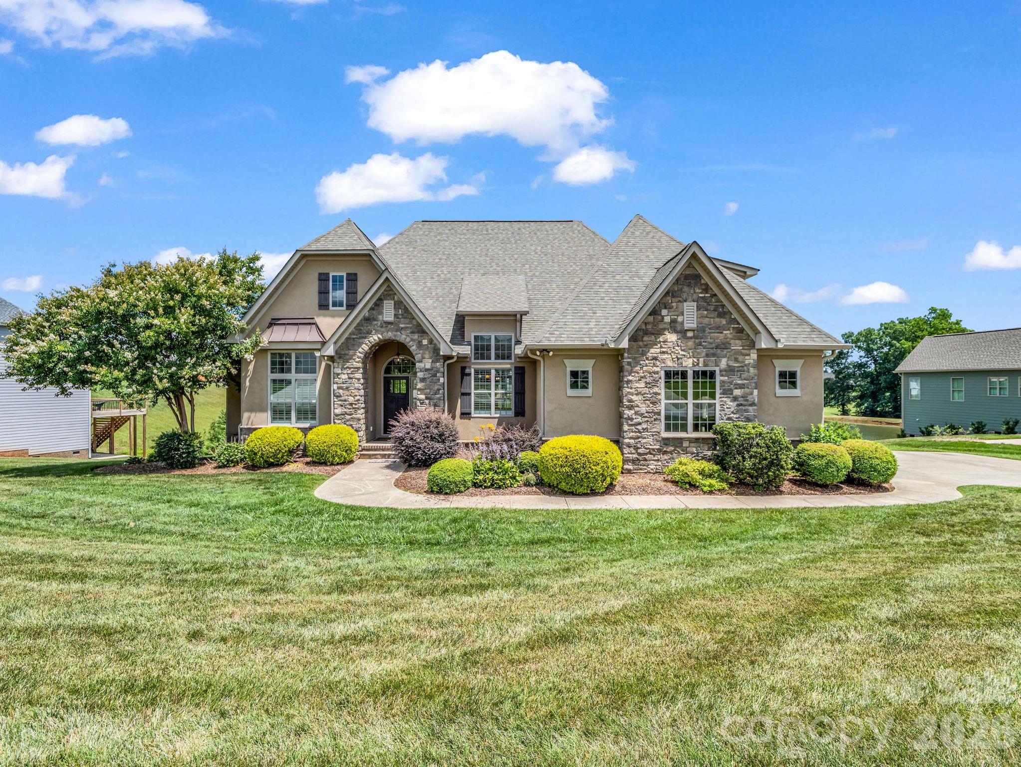 113 Deer Brook Drive — Shelby