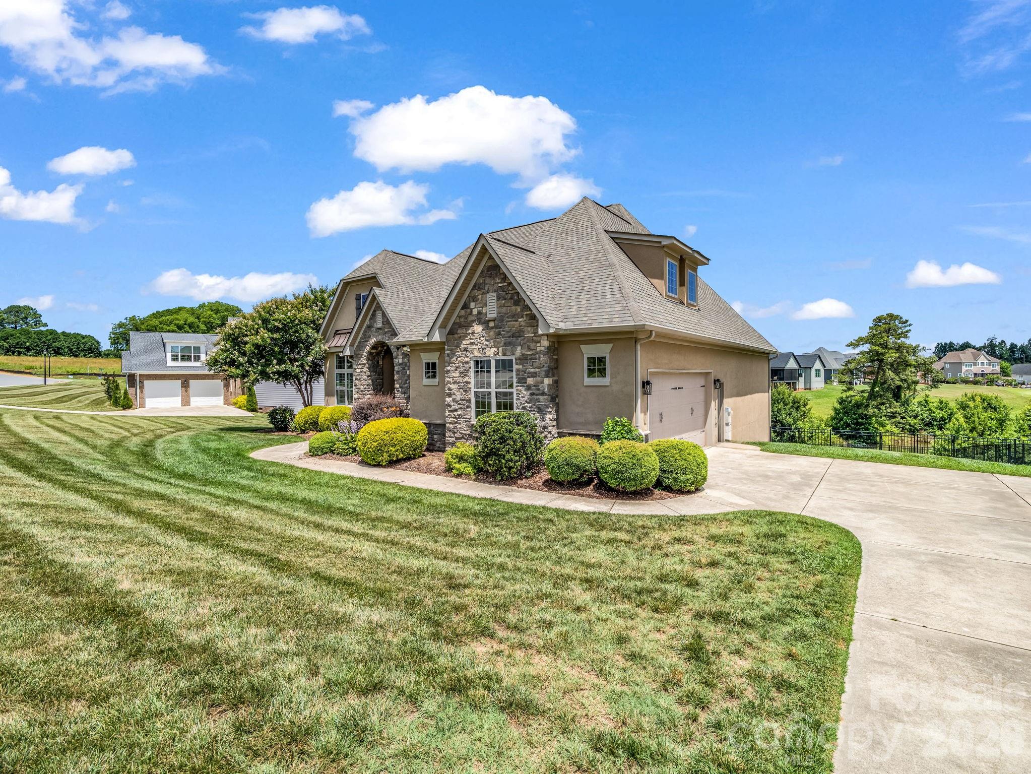 113 Deer Brook Drive — Shelby