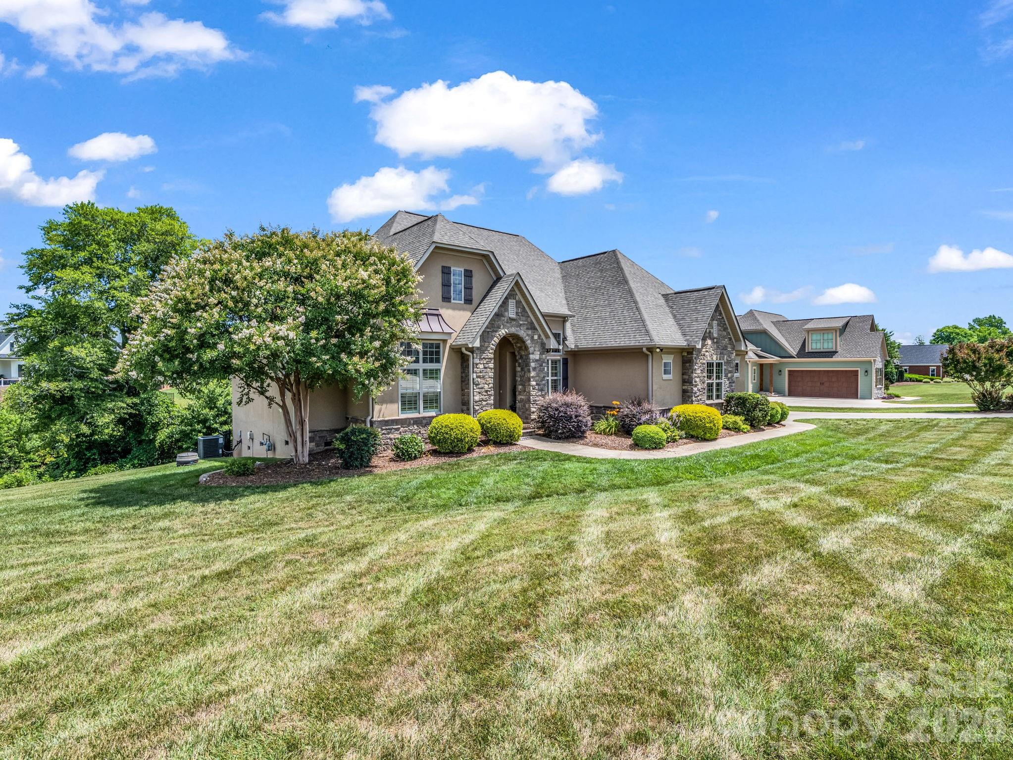 113 Deer Brook Drive — Shelby