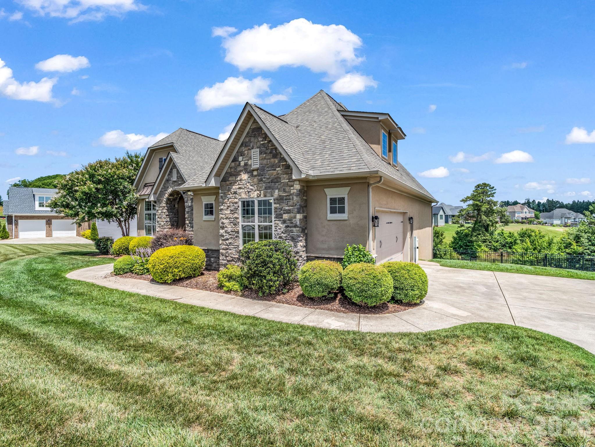 113 Deer Brook Drive — Shelby