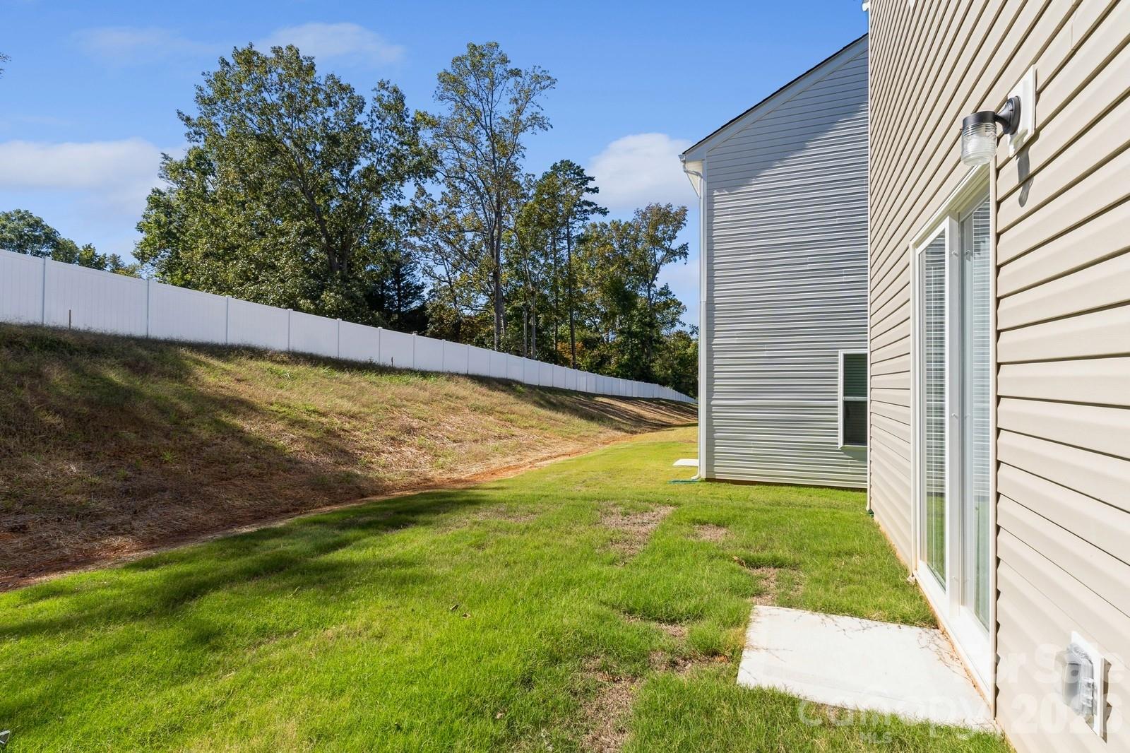 6248 Lowe Lane — Charlotte