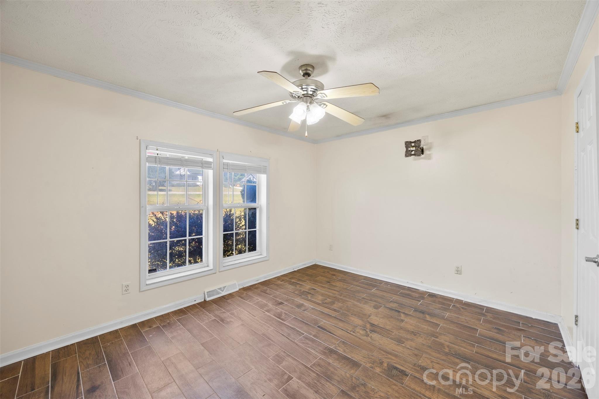 40047 Old Salisbury Road — New London