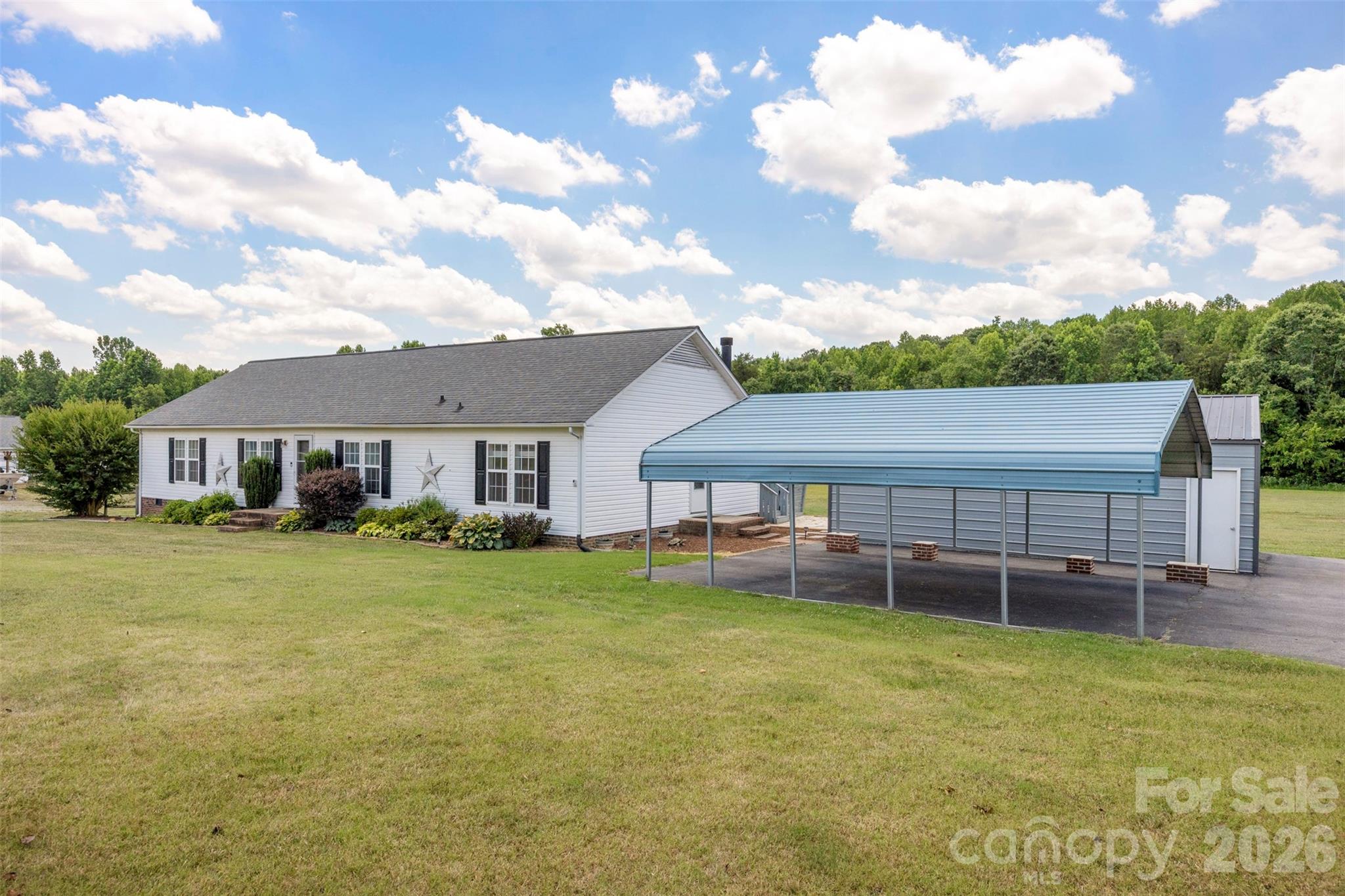 40047 Old Salisbury Road — New London