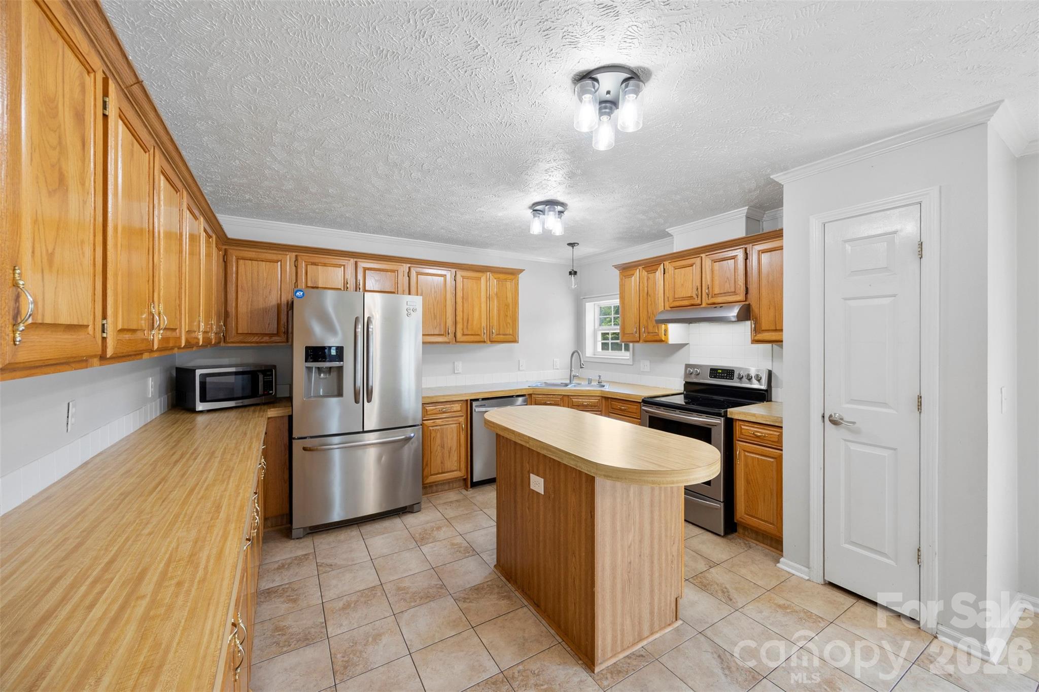40047 Old Salisbury Road — New London