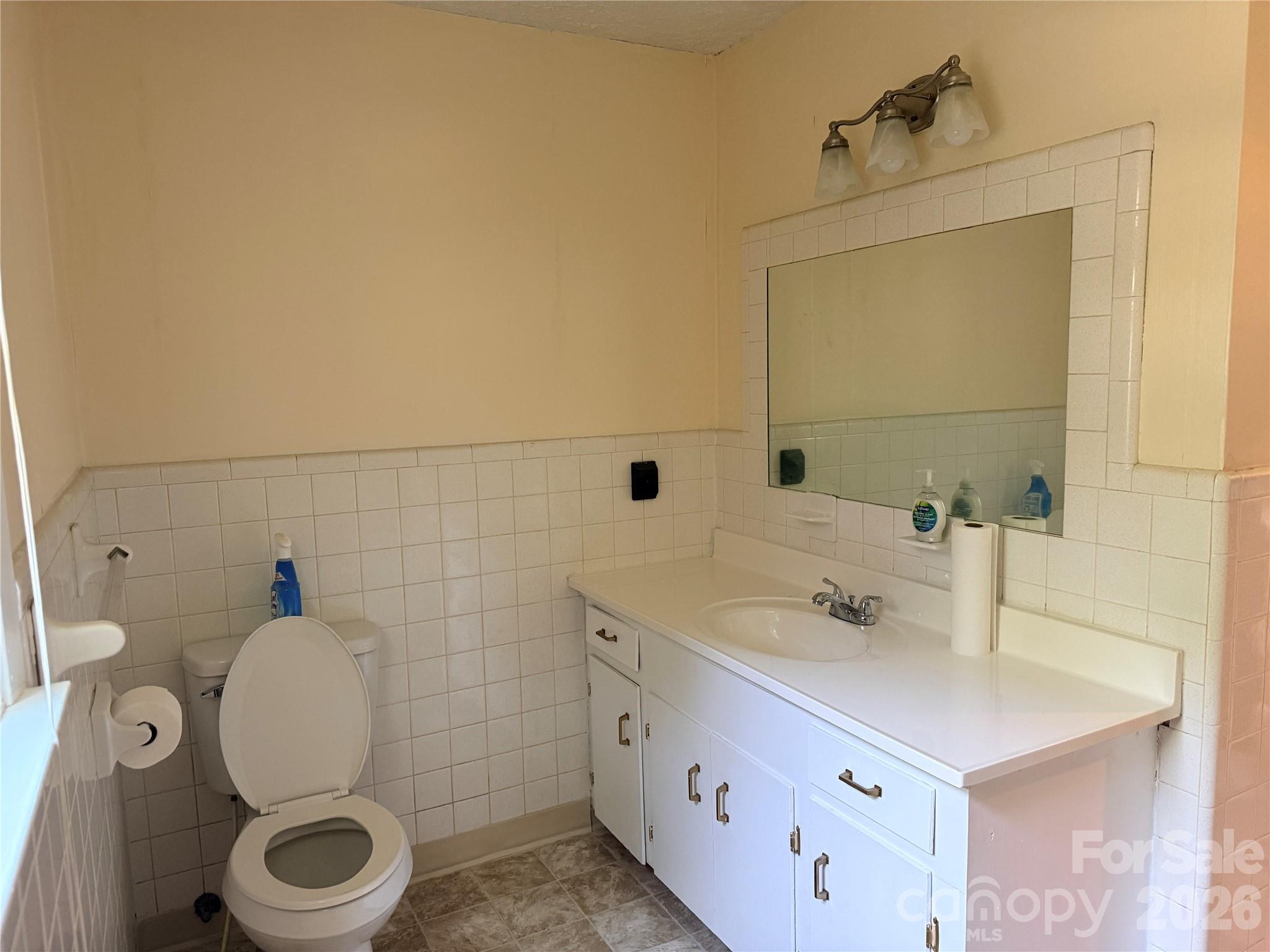267 Hoopaugh Avenue — Ellenboro