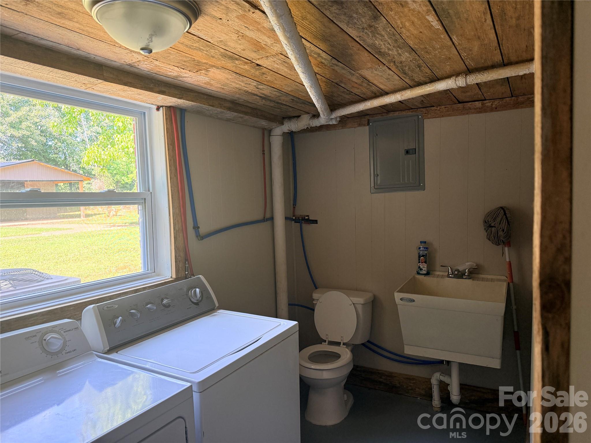 267 Hoopaugh Avenue — Ellenboro