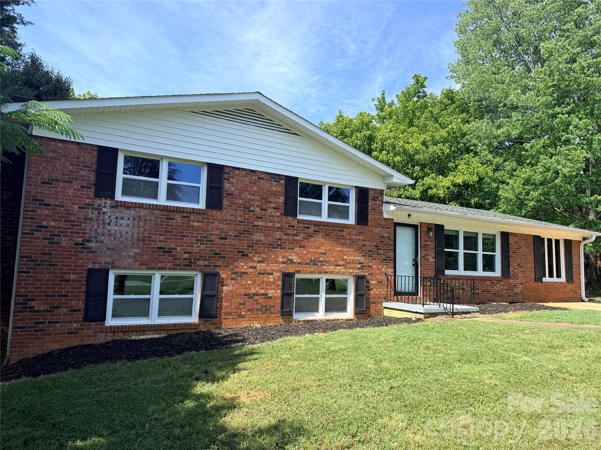 267 Hoopaugh Avenue — Ellenboro