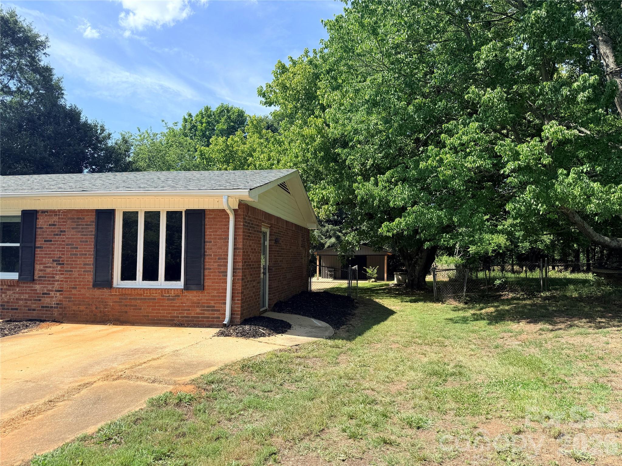 267 Hoopaugh Avenue — Ellenboro
