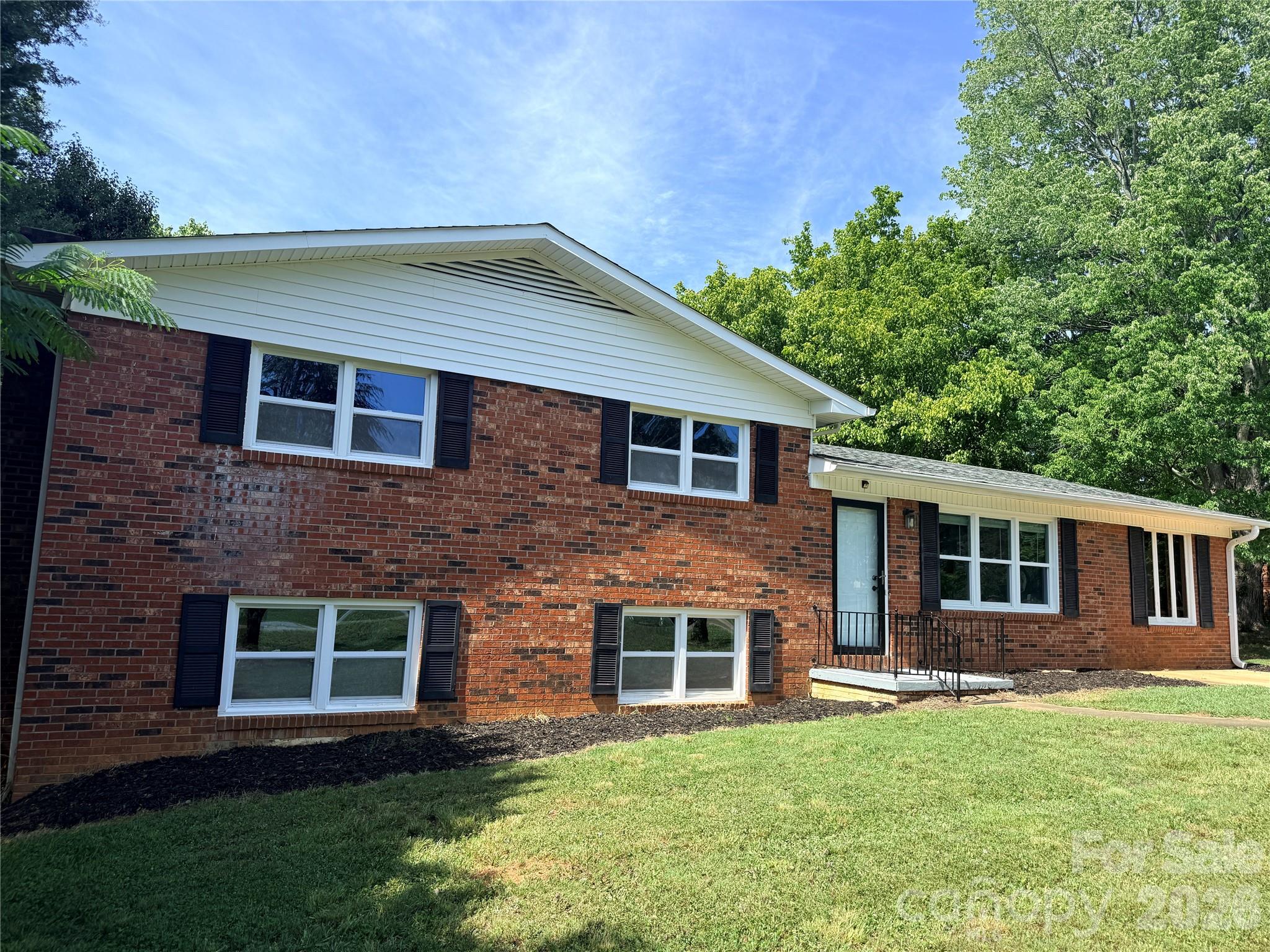 267 Hoopaugh Avenue — Ellenboro