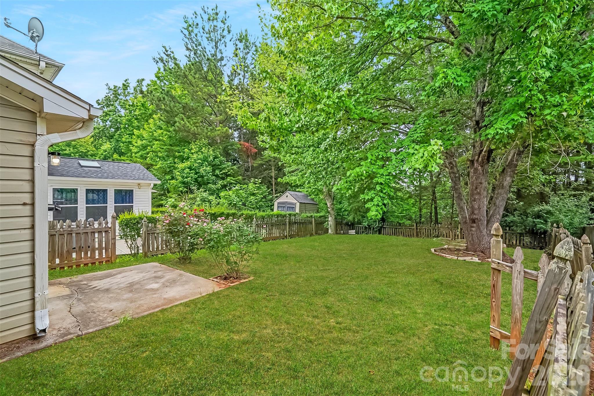 6010 Raisin Tree Lane — Charlotte