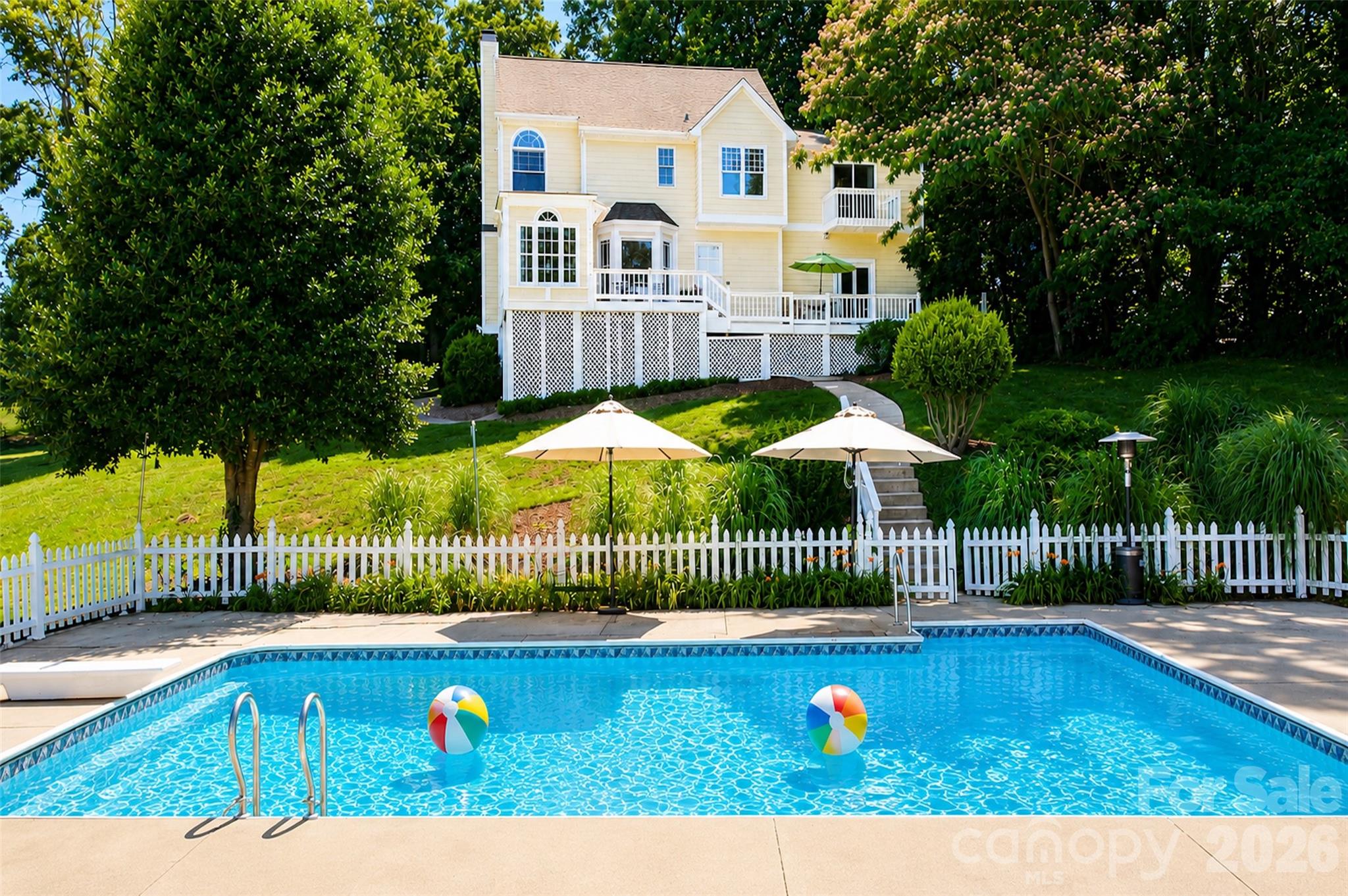127 Vista Drive — Davidson