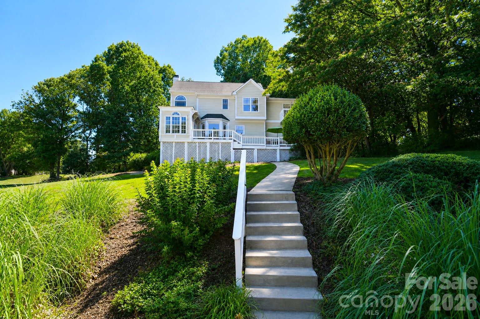 127 Vista Drive — Davidson