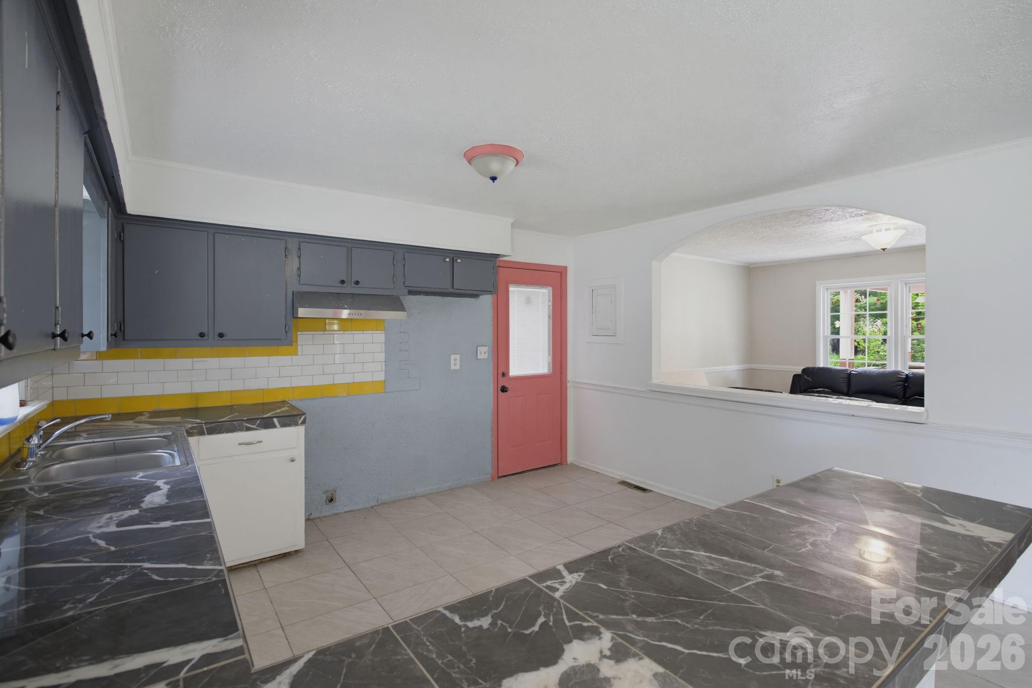 149 Dobbins Street — Wallace