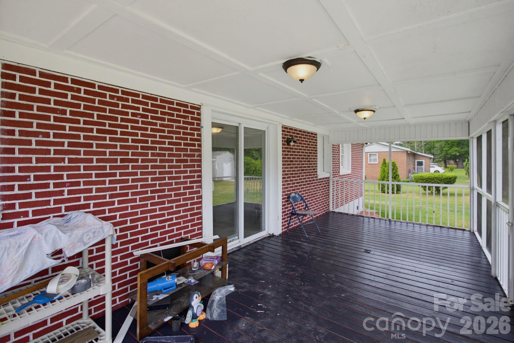 149 Dobbins Street — Wallace