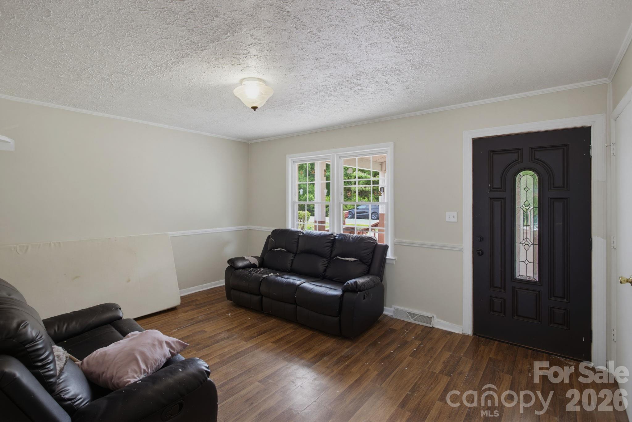 149 Dobbins Street — Wallace