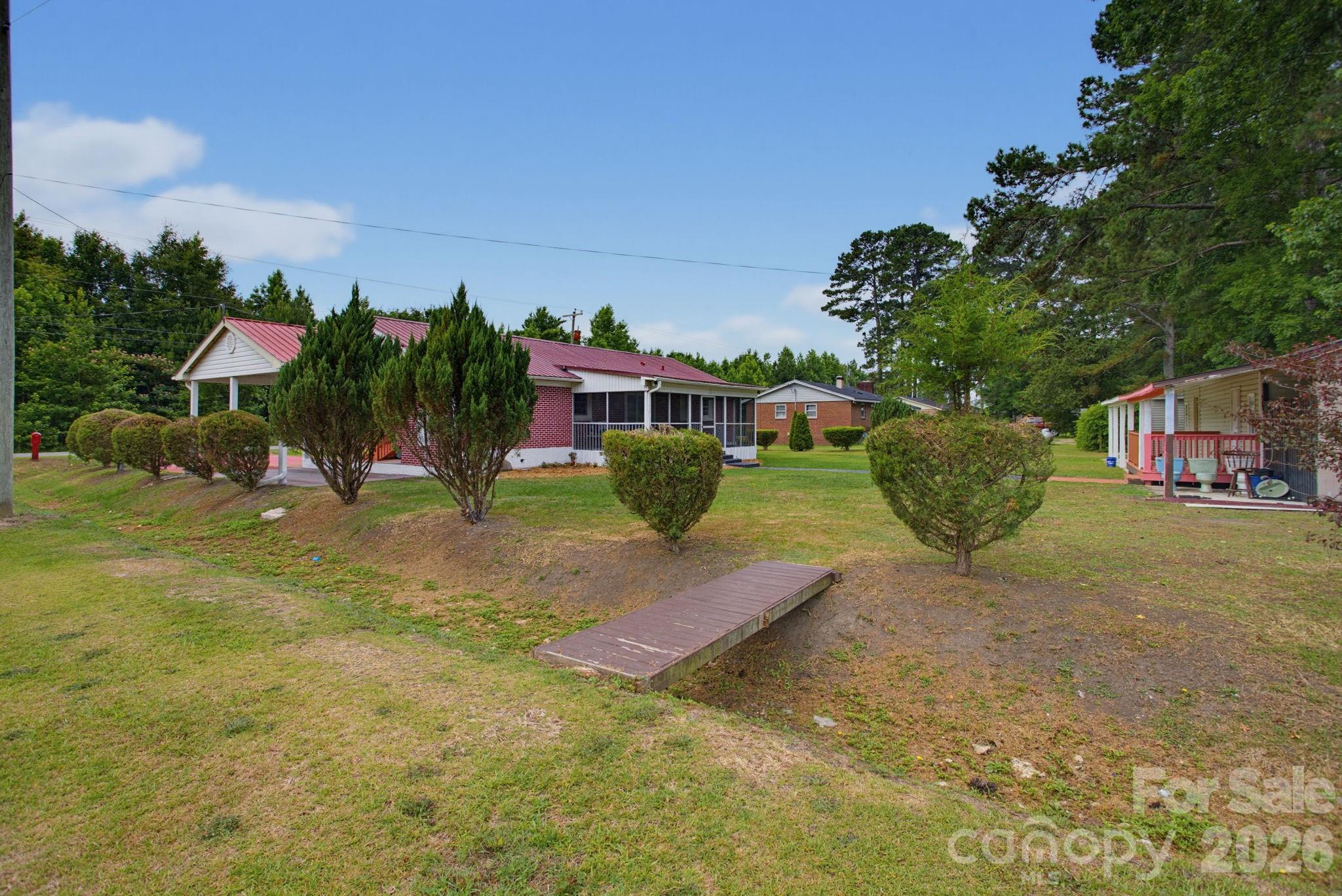 149 Dobbins Street — Wallace