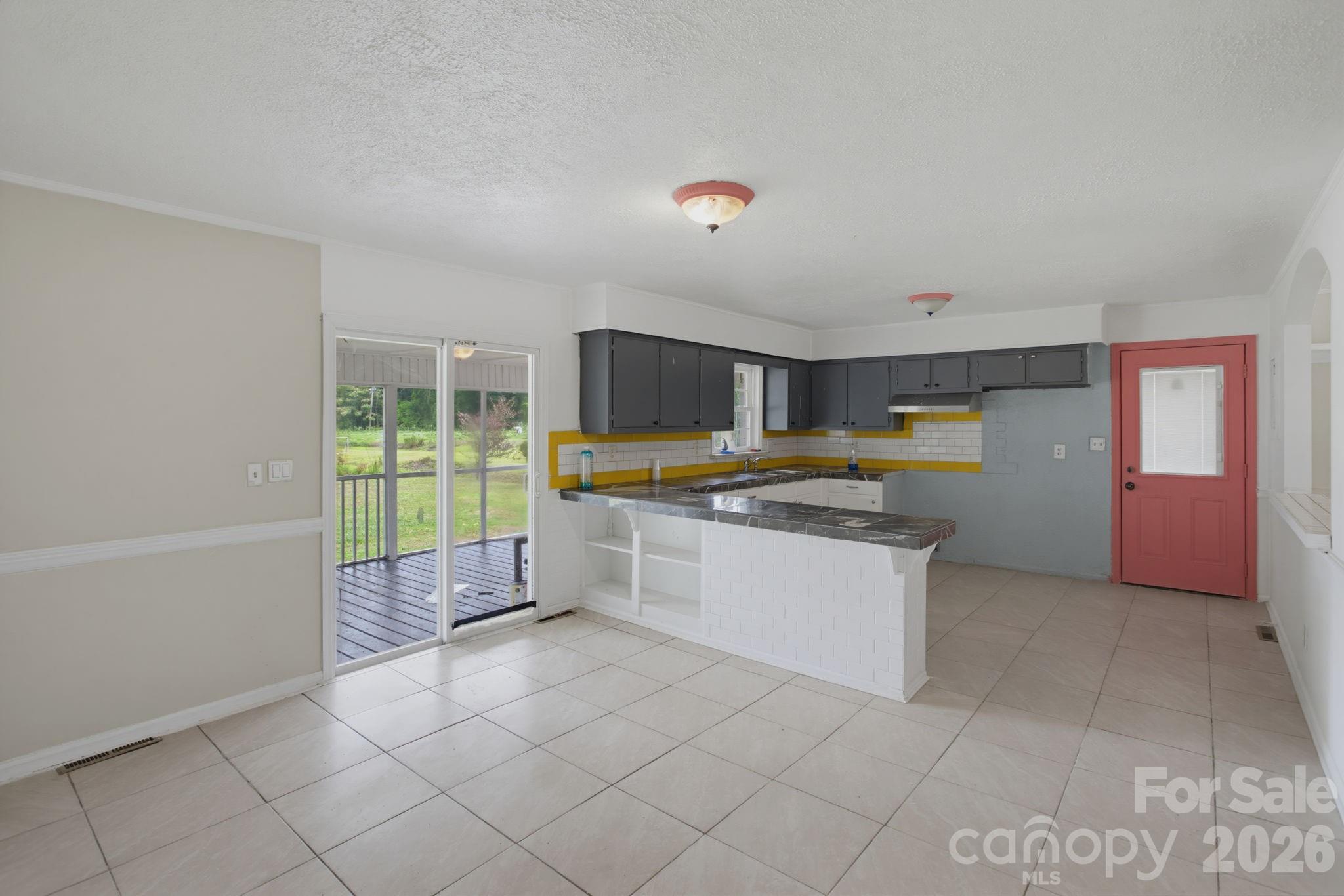149 Dobbins Street — Wallace
