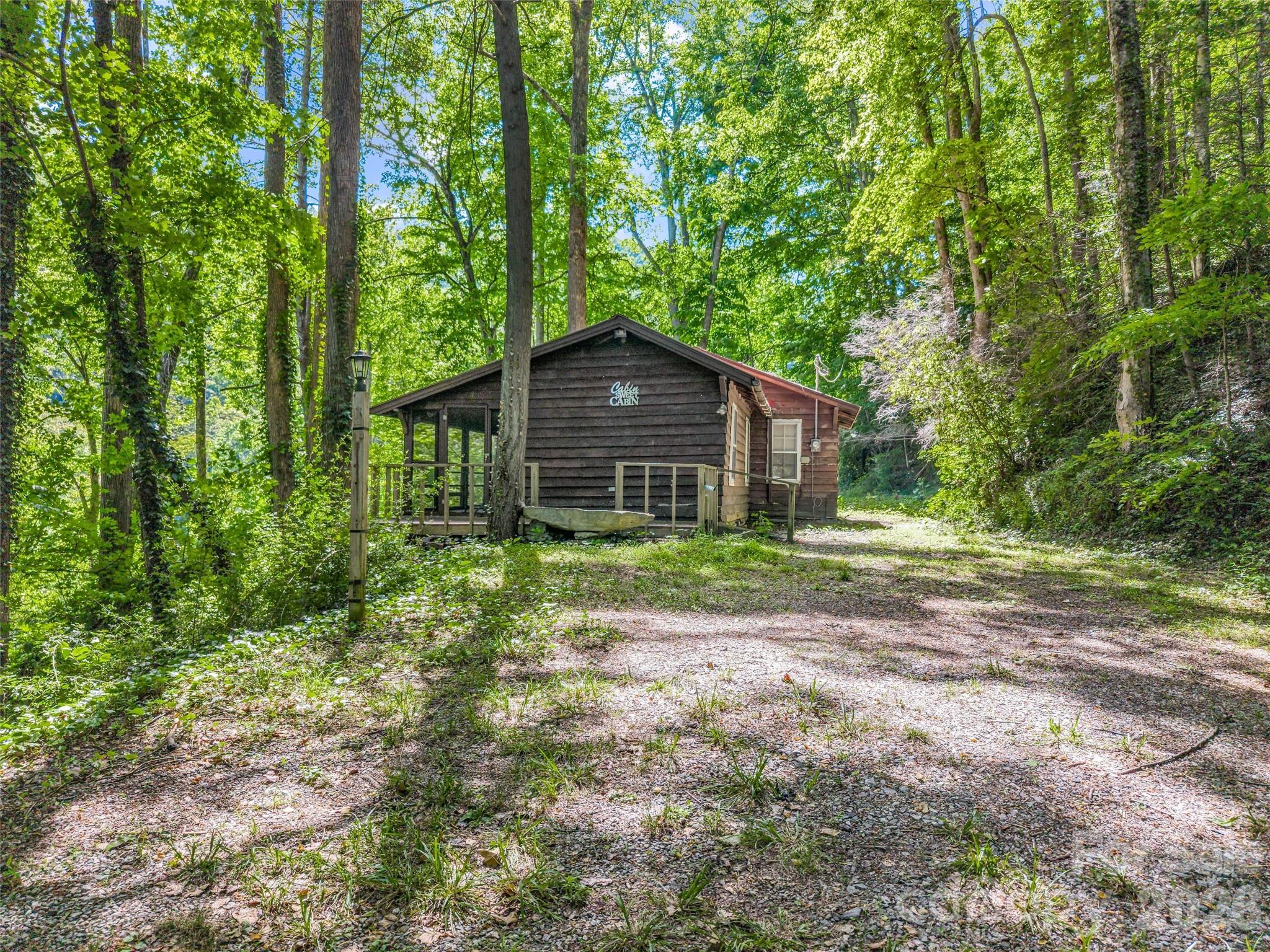 247 Legacy Layne Drive — Hendersonville