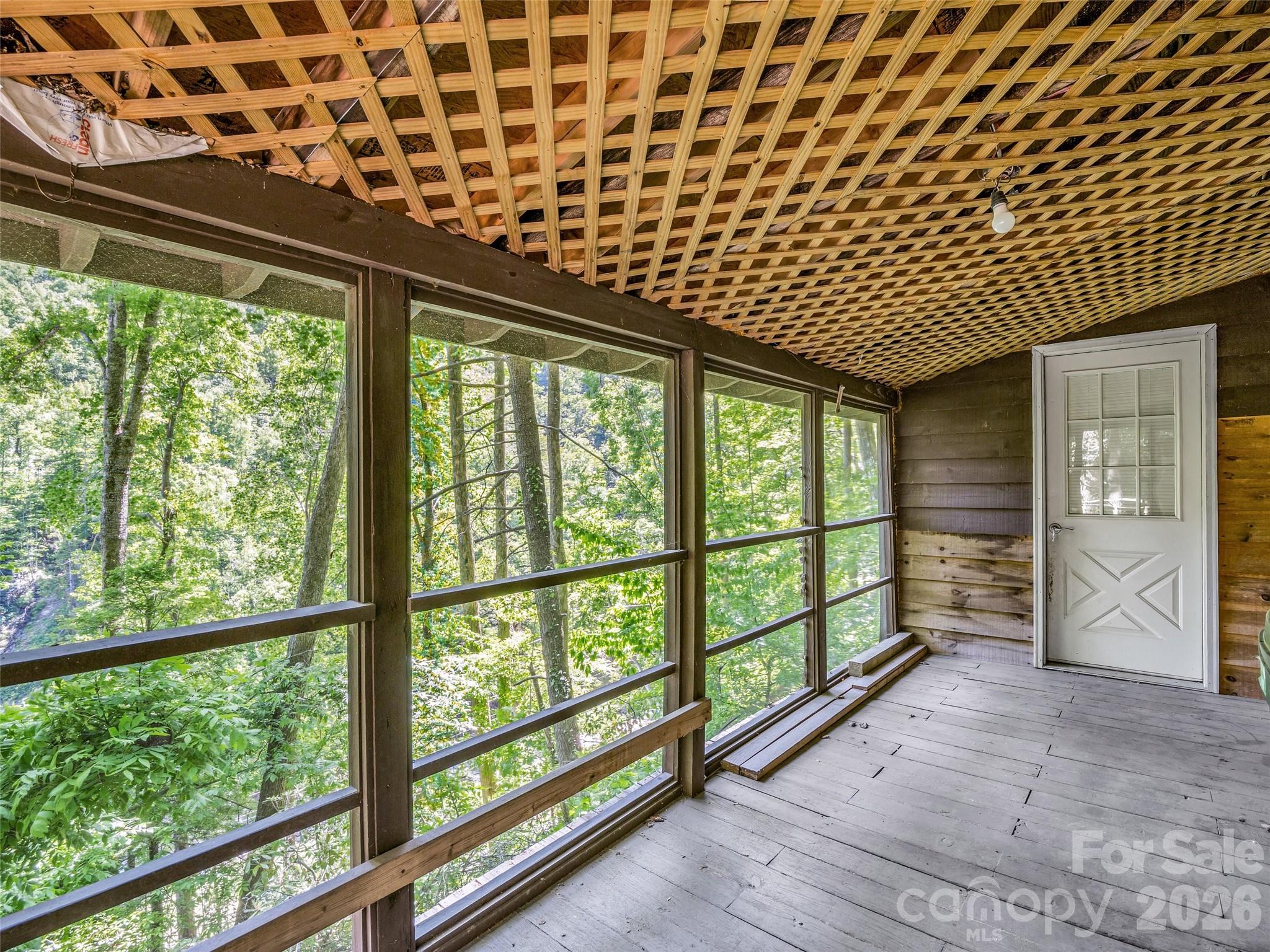 247 Legacy Layne Drive — Hendersonville