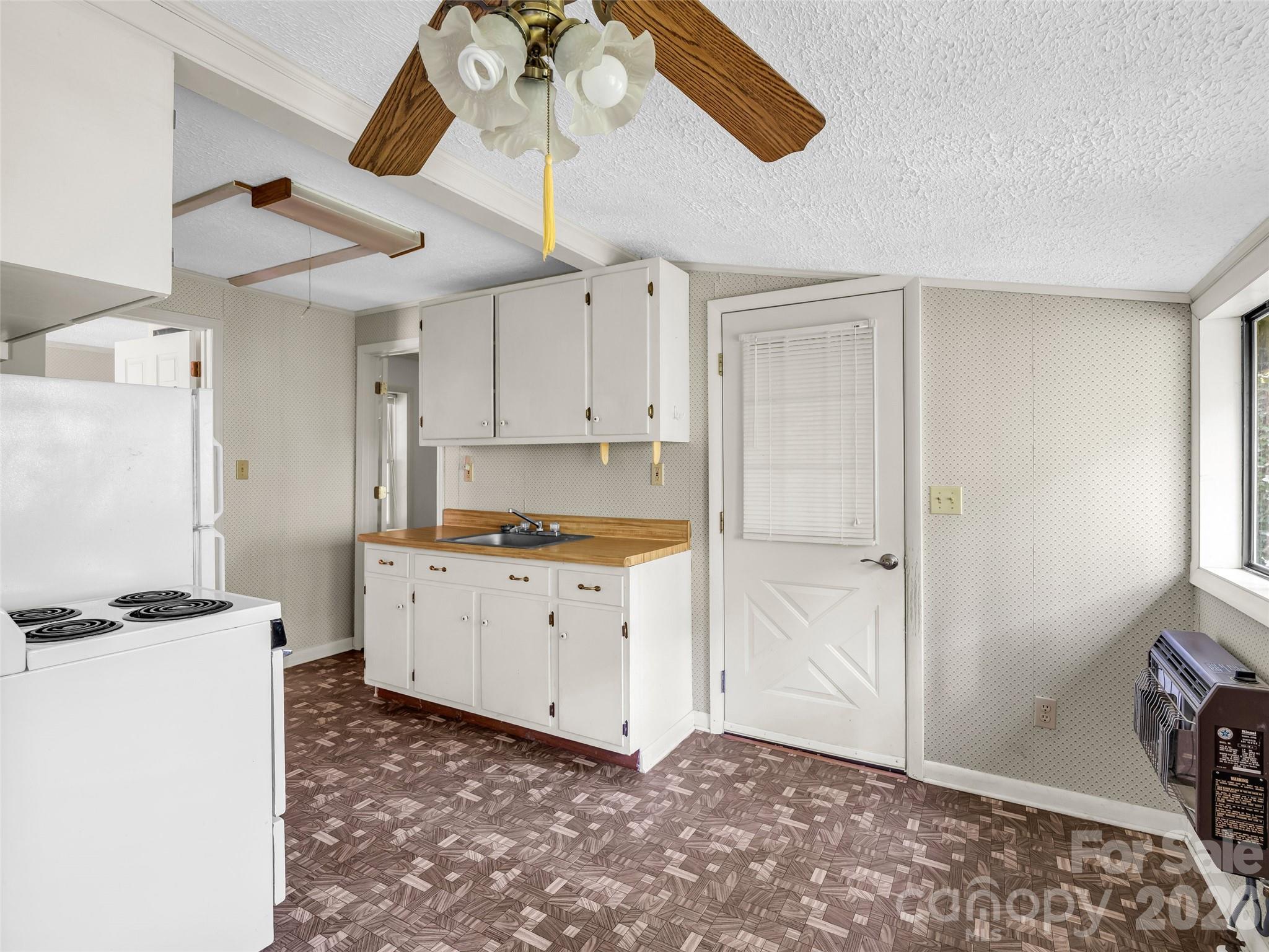 247 Legacy Layne Drive — Hendersonville