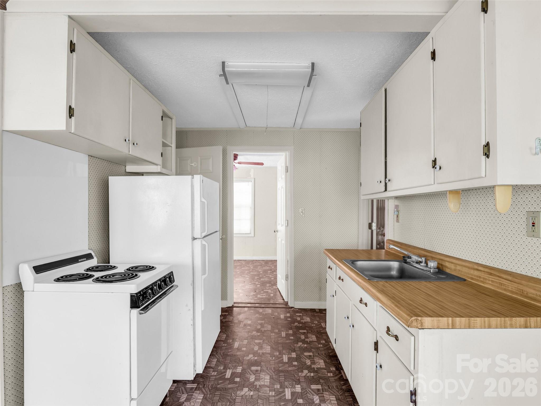 247 Legacy Layne Drive — Hendersonville