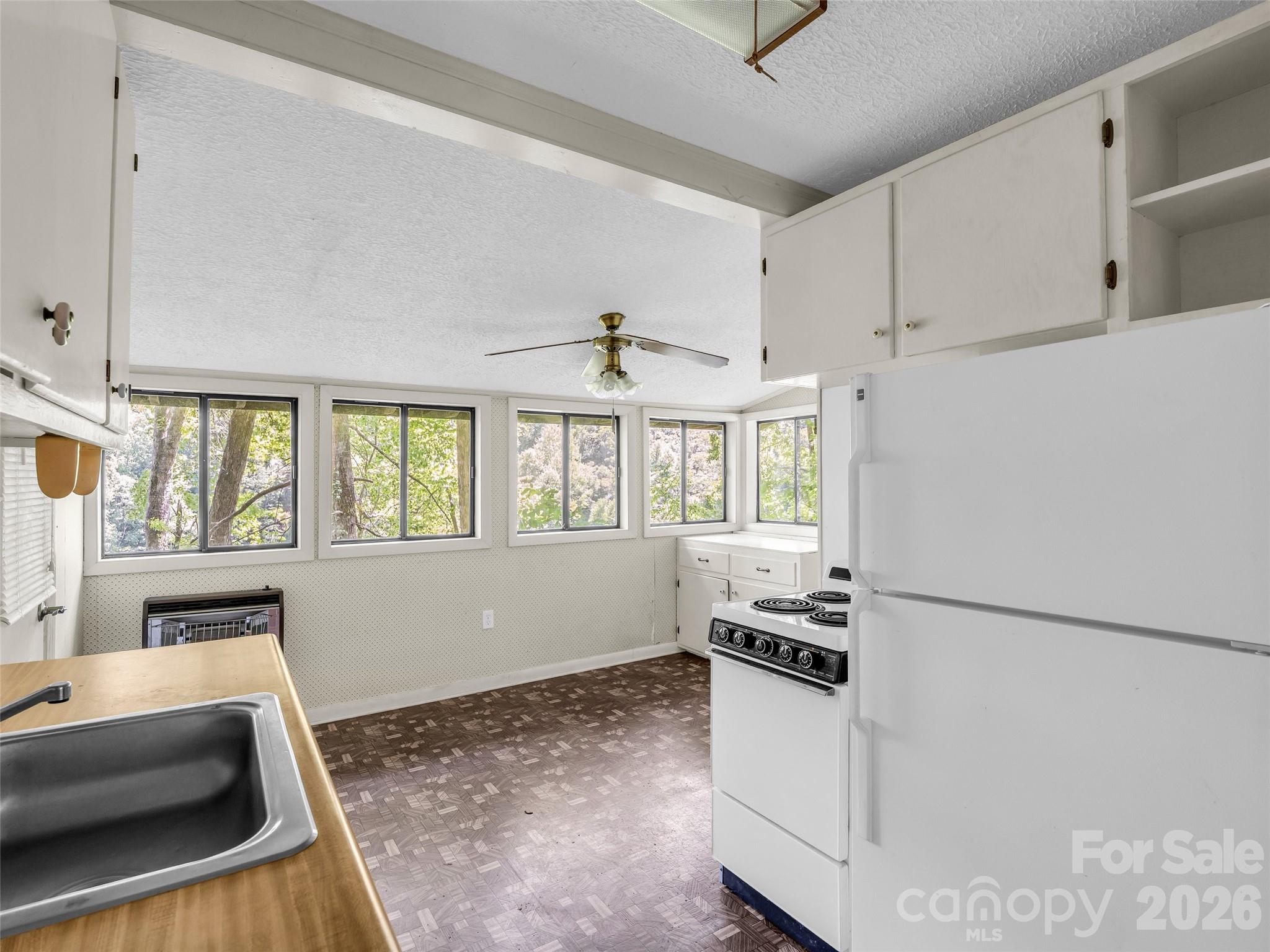 247 Legacy Layne Drive — Hendersonville