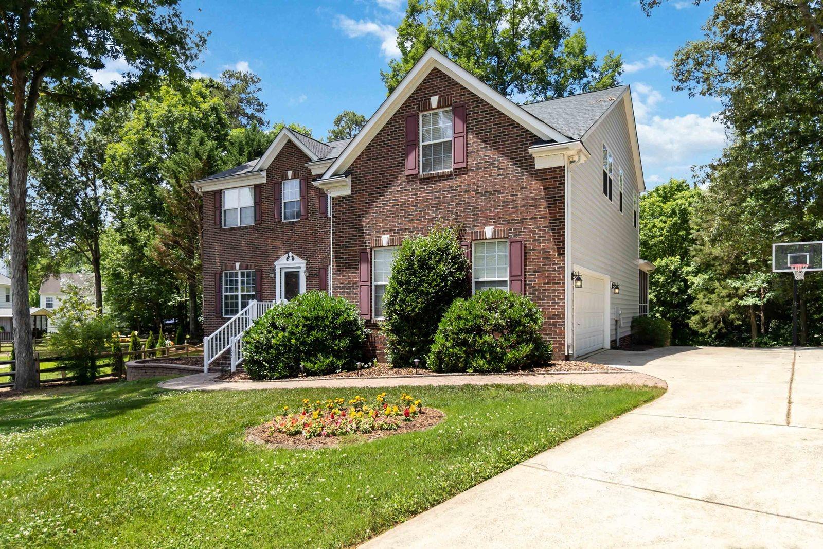 10606 Augustine Hill Lane — Charlotte