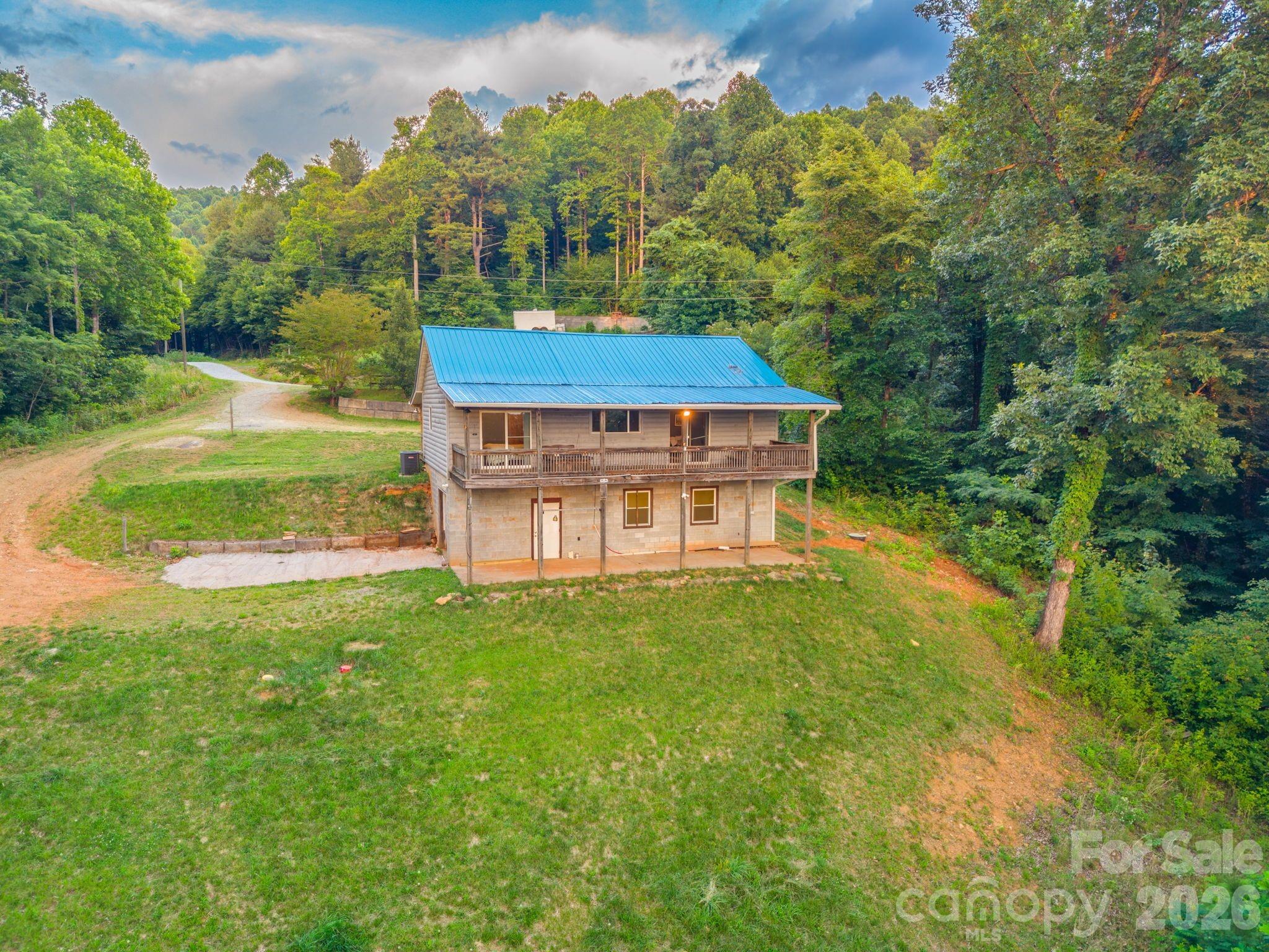 3020 Silver Creek Mountain Road — Morganton