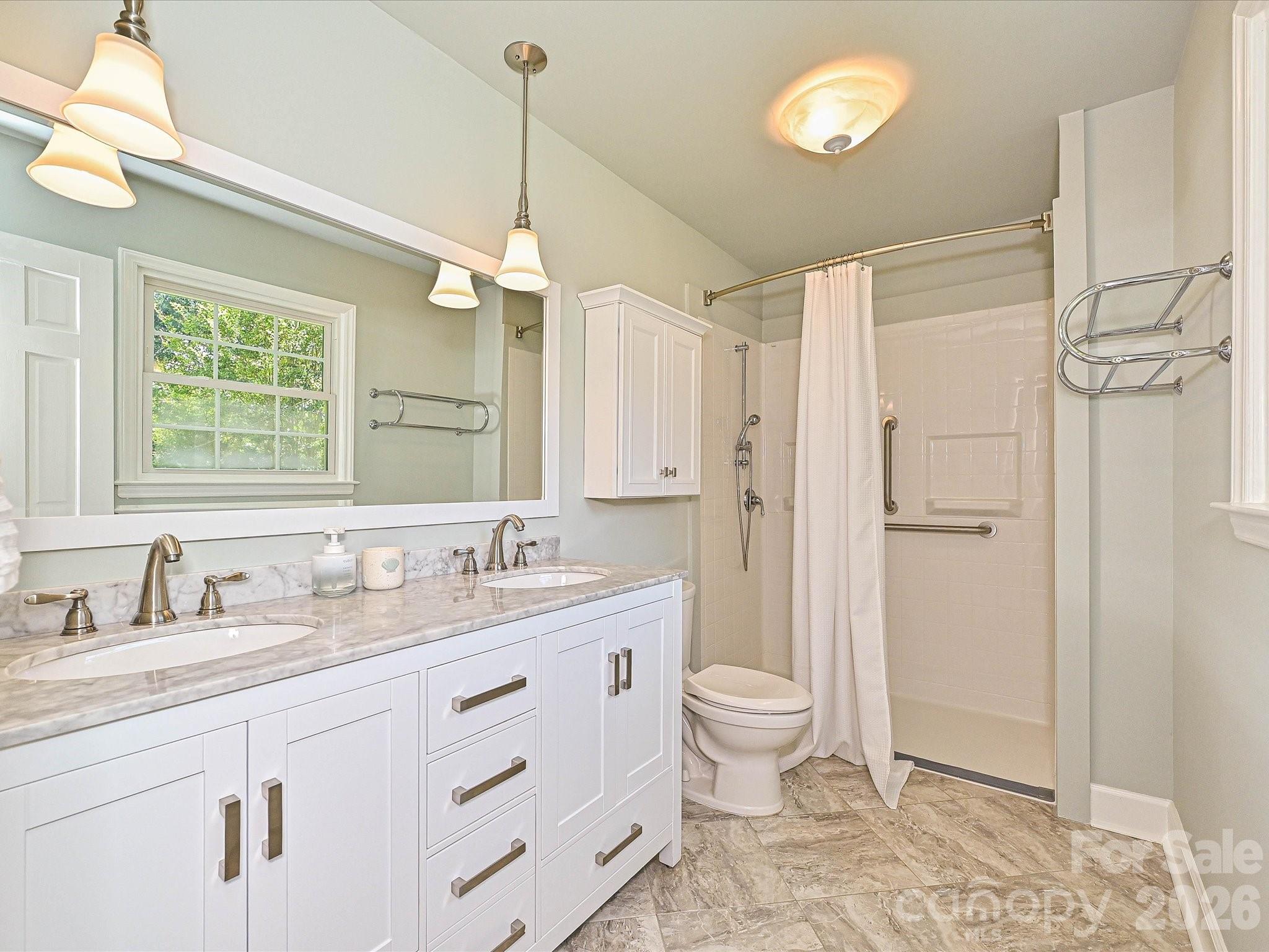 218 Sturbridge Drive — Charlotte