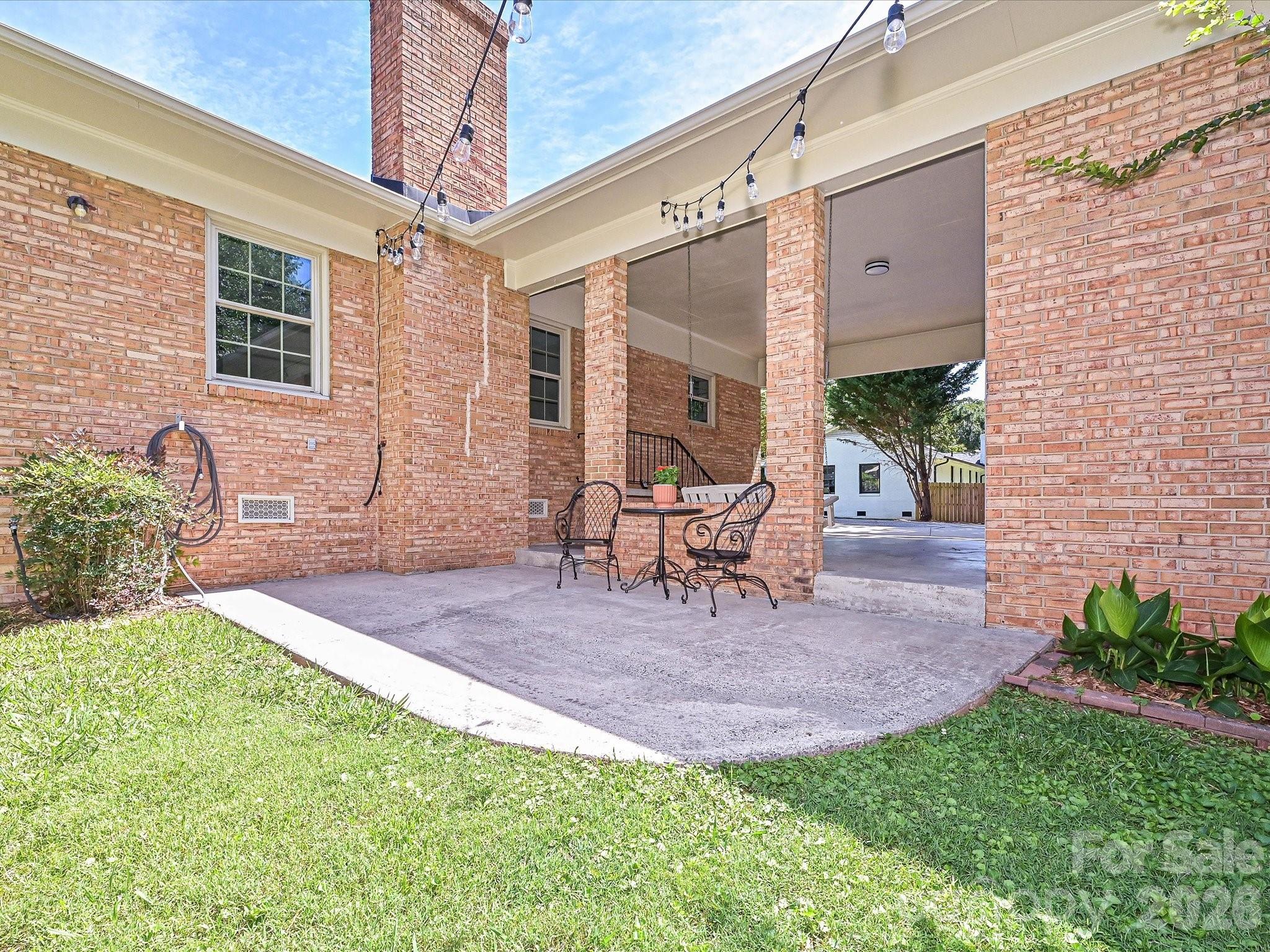 218 Sturbridge Drive — Charlotte