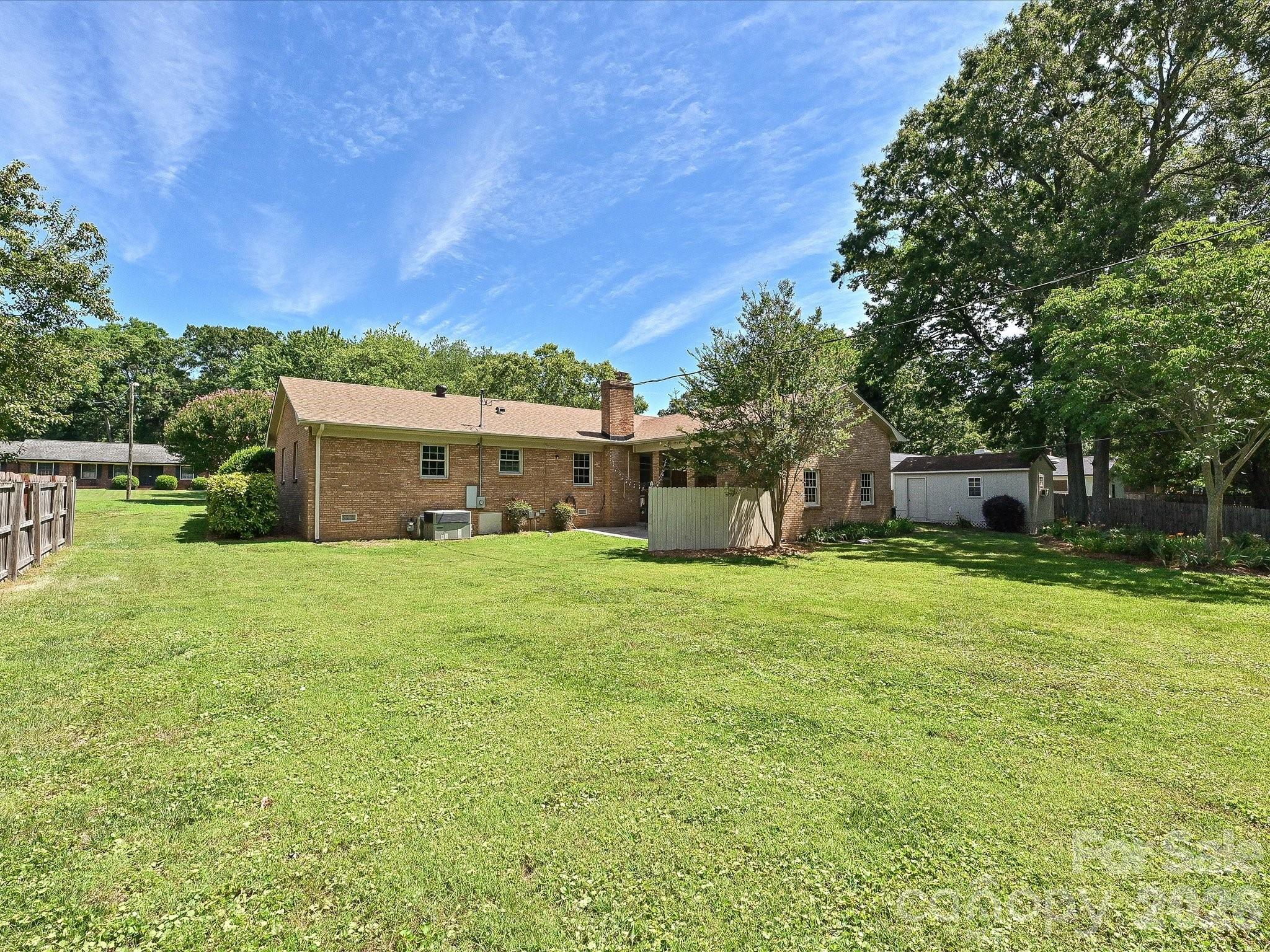 218 Sturbridge Drive — Charlotte