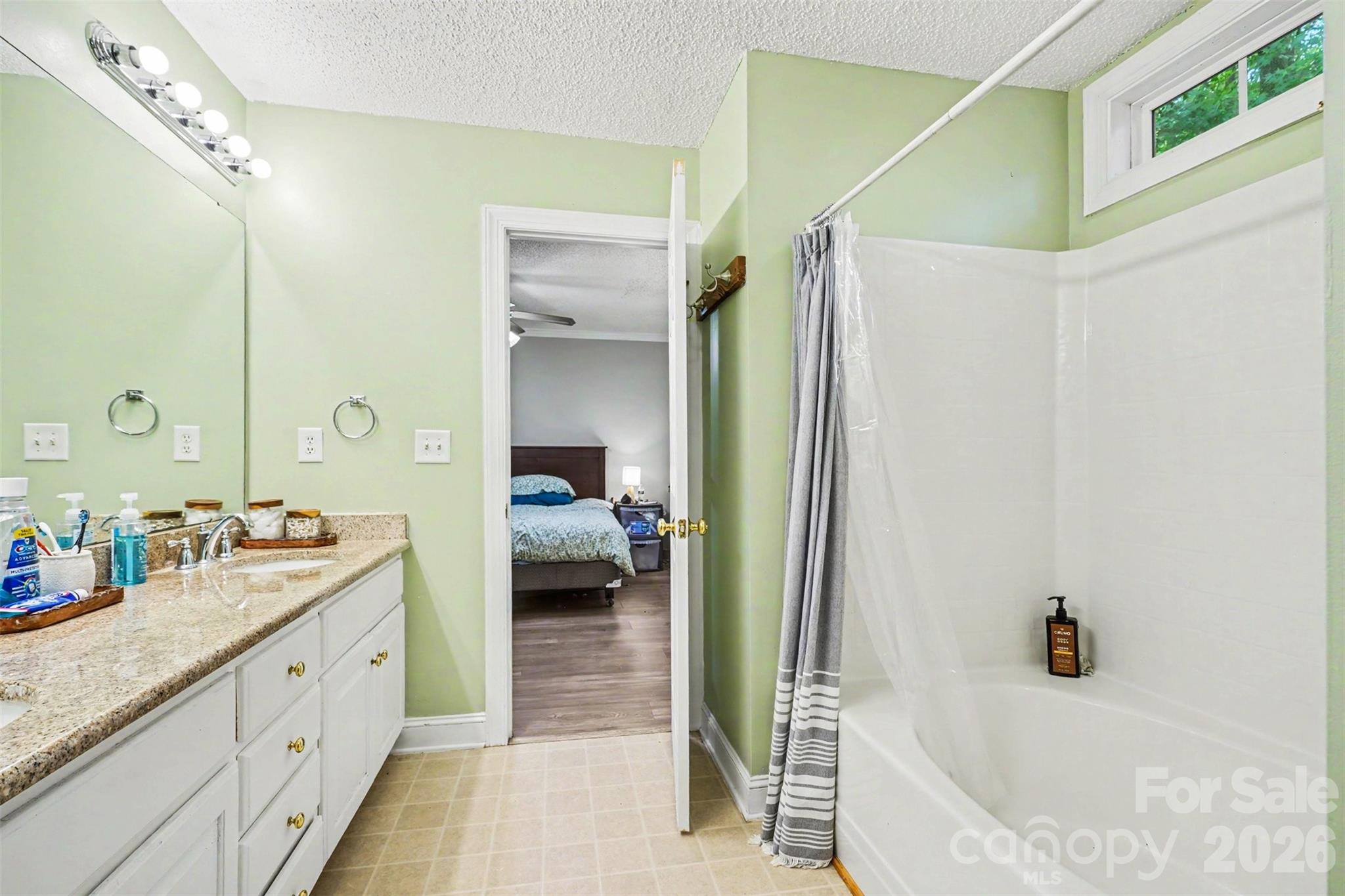 8904 Gosnell Drive — Charlotte
