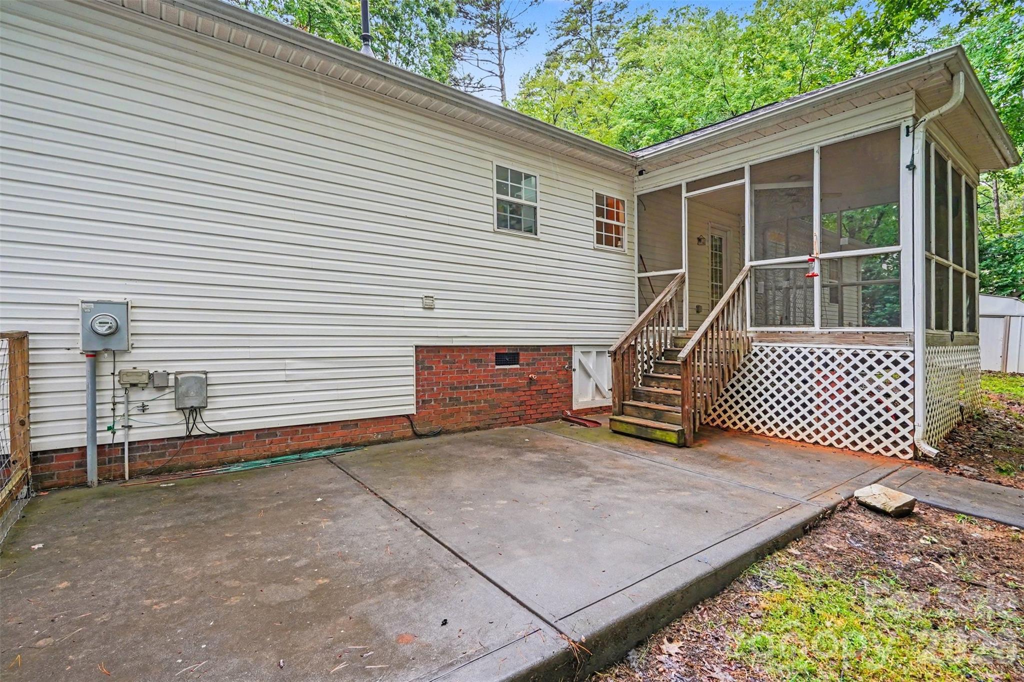 8904 Gosnell Drive — Charlotte