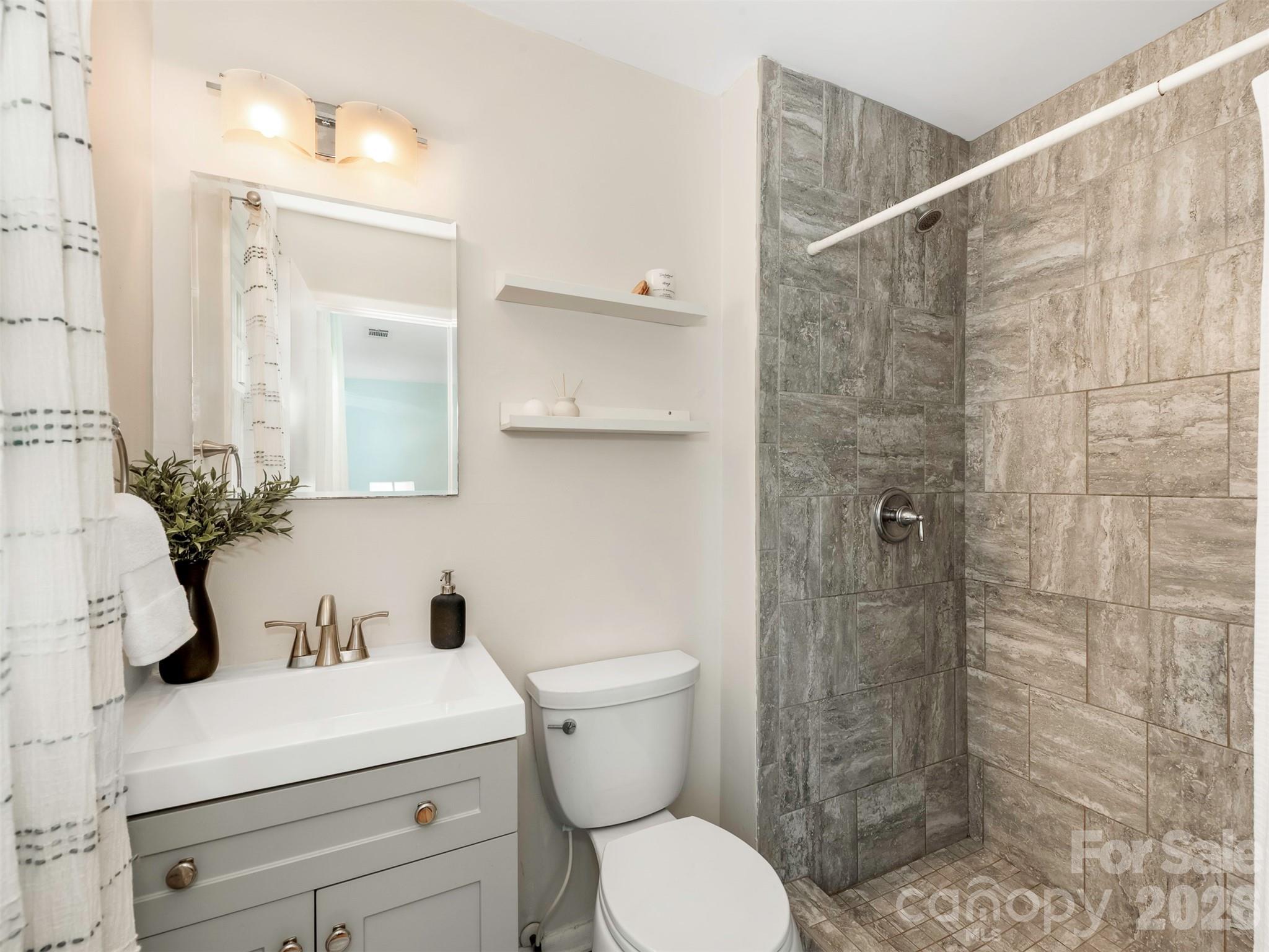 1429 Mcilroy Road — Charlotte