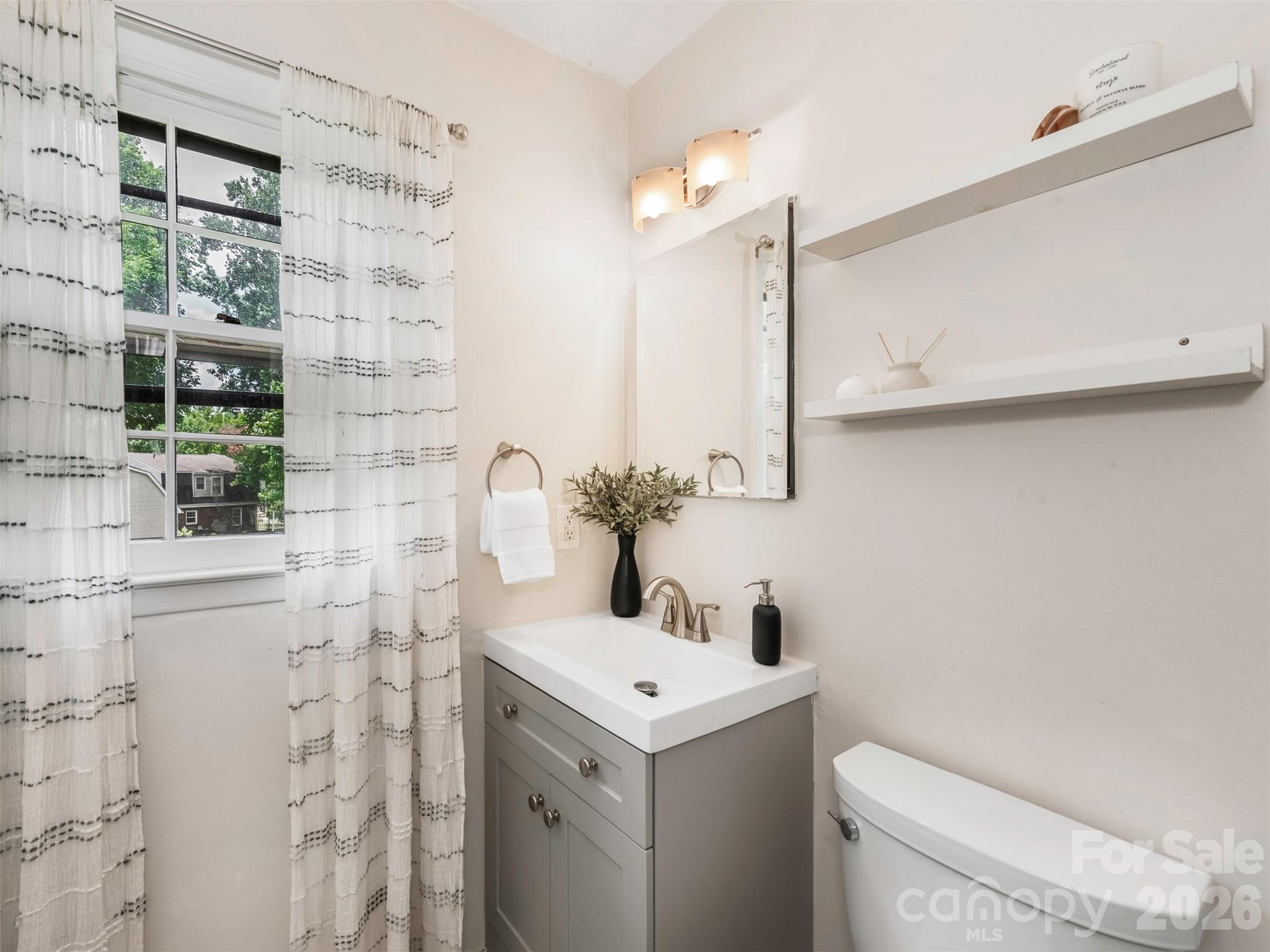 1429 Mcilroy Road — Charlotte