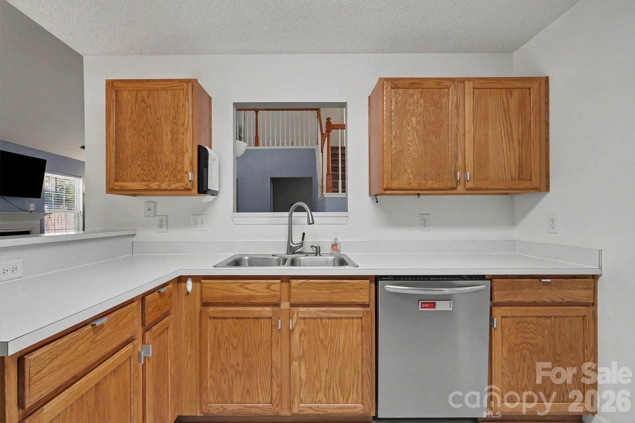 9229 Simonton Drive — Charlotte