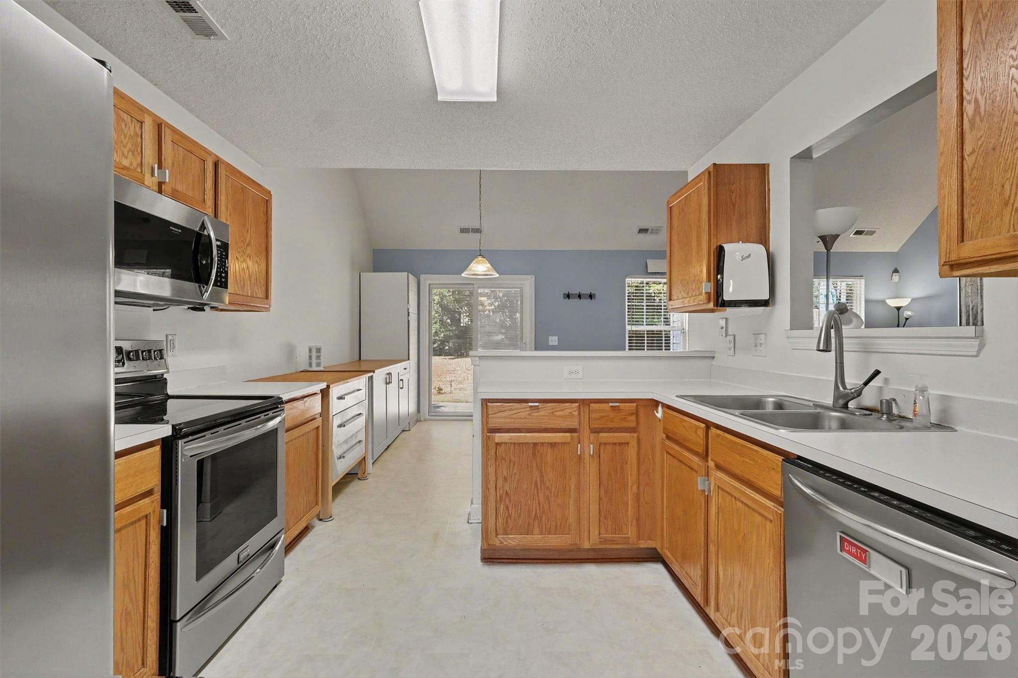 9229 Simonton Drive — Charlotte