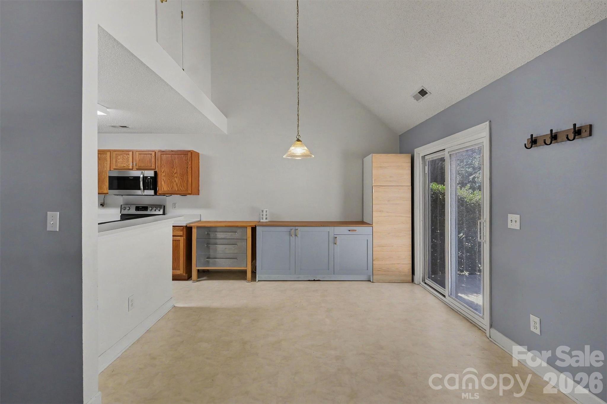 9229 Simonton Drive — Charlotte