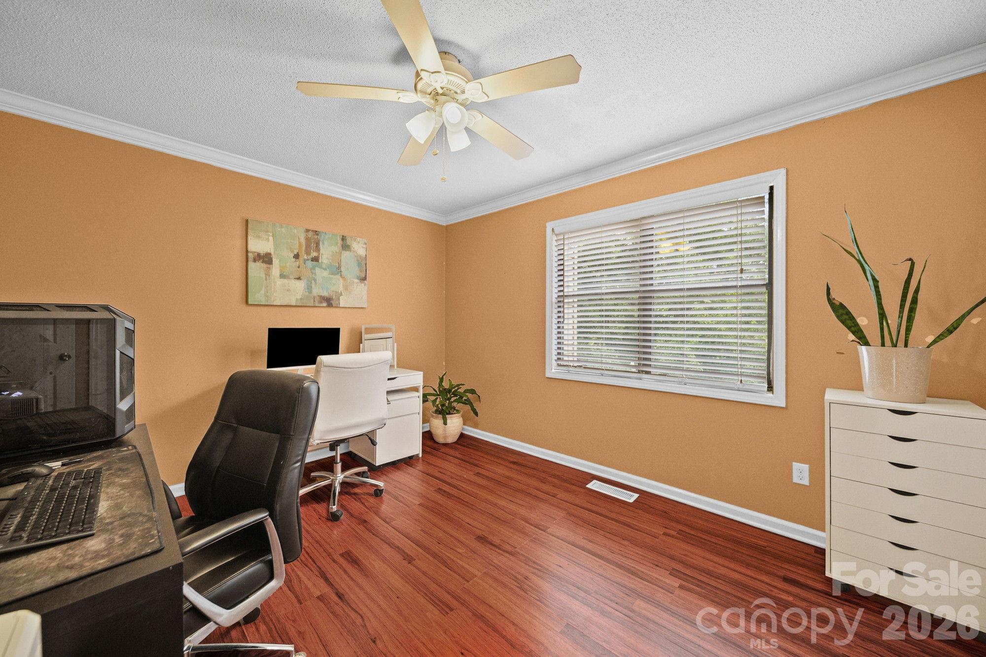 1519 South Point Road — Belmont
